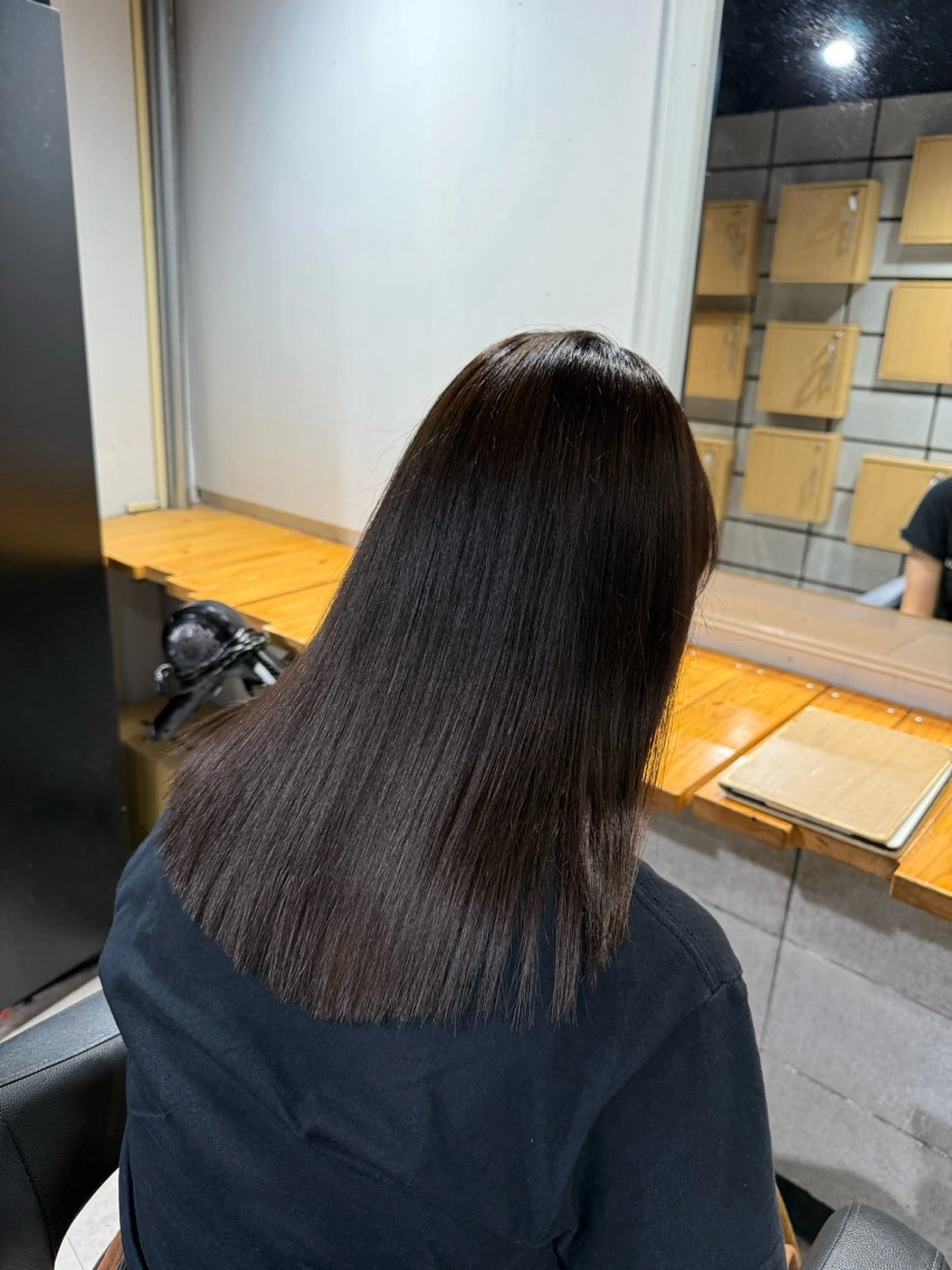 セミロング カラー カット ヘアカラー NANAMI🩵 大人可愛い韓国ヘアのヘアスタイル