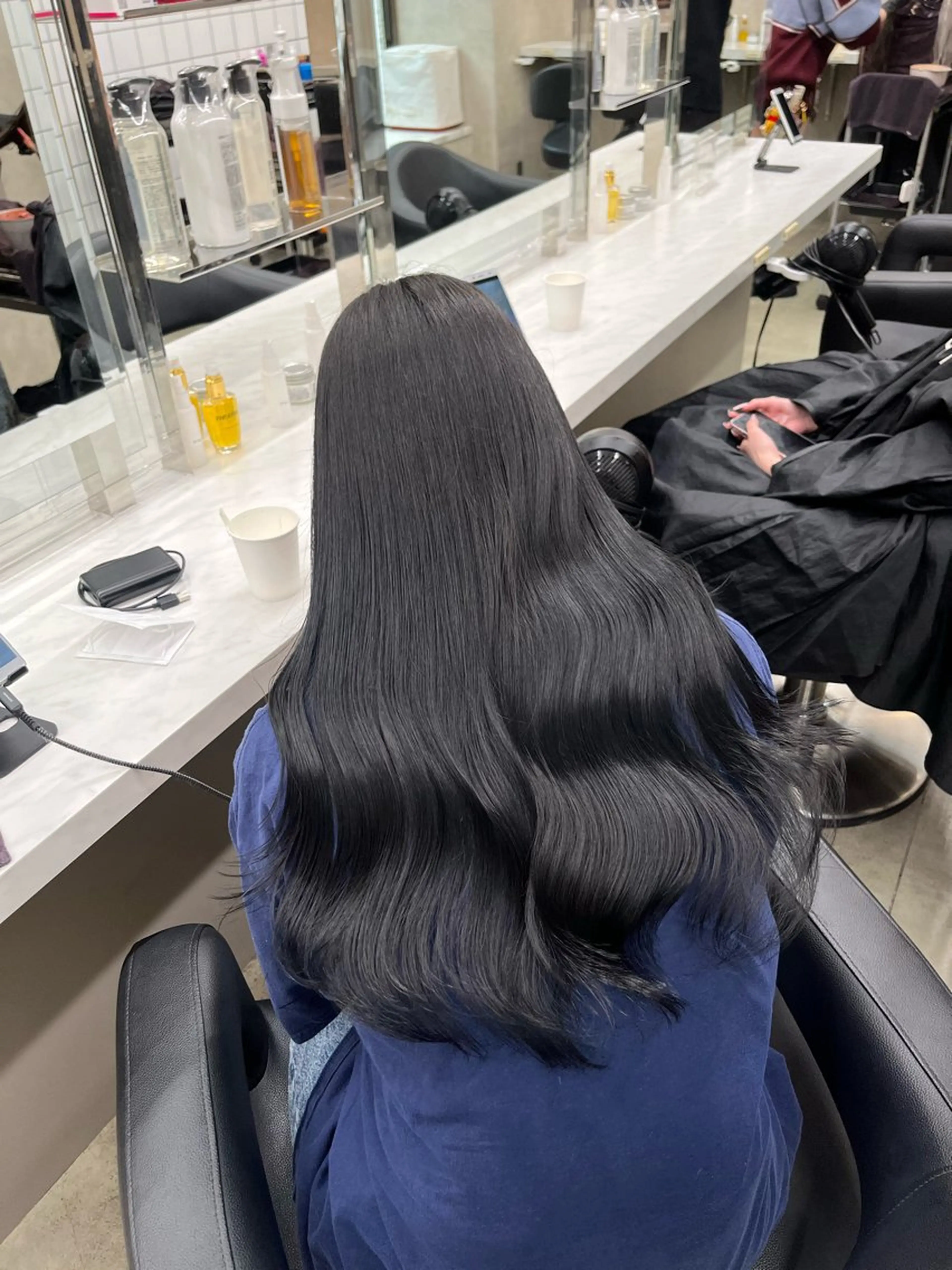 セミロング ヘアカラー トリートメント ヘッドスパ ヘアセット 寒色＆ブリーチ特化 寒色MiOのヘアスタイル