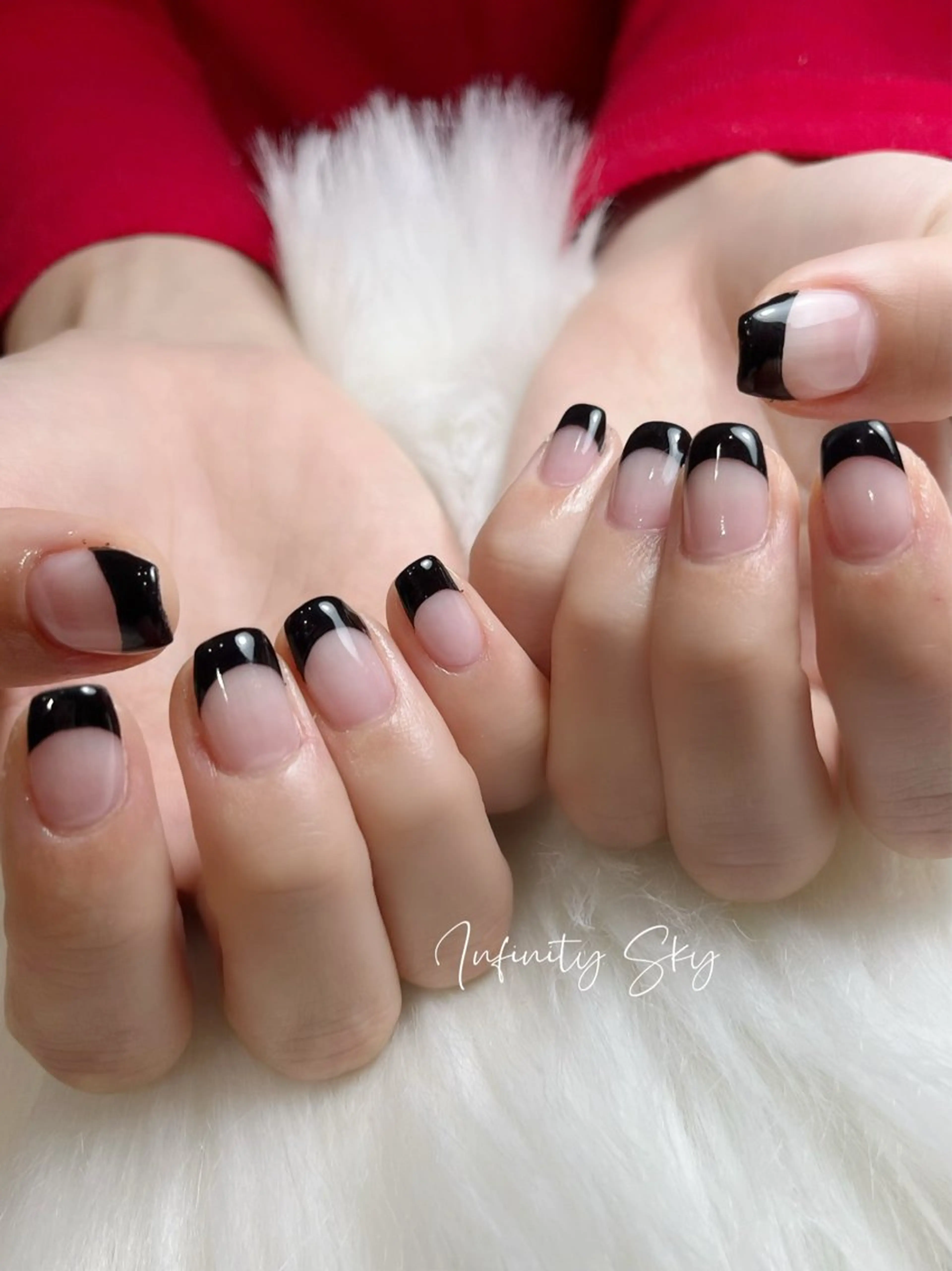 ネイル フレンチネイル ハンドネイル infinity skyのネイルデザイン