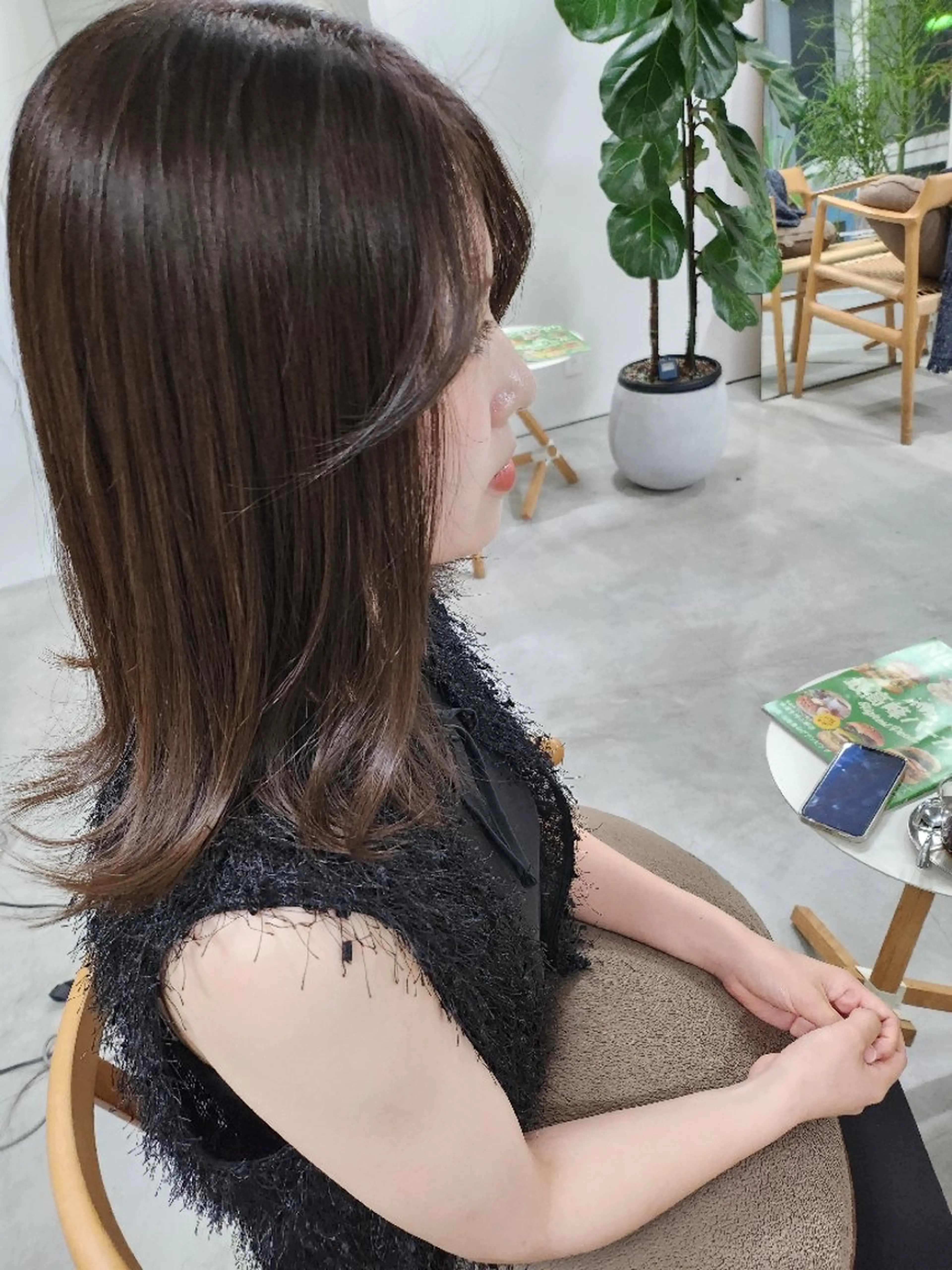 ミディアム カラー 前山 夏樹のヘアスタイル