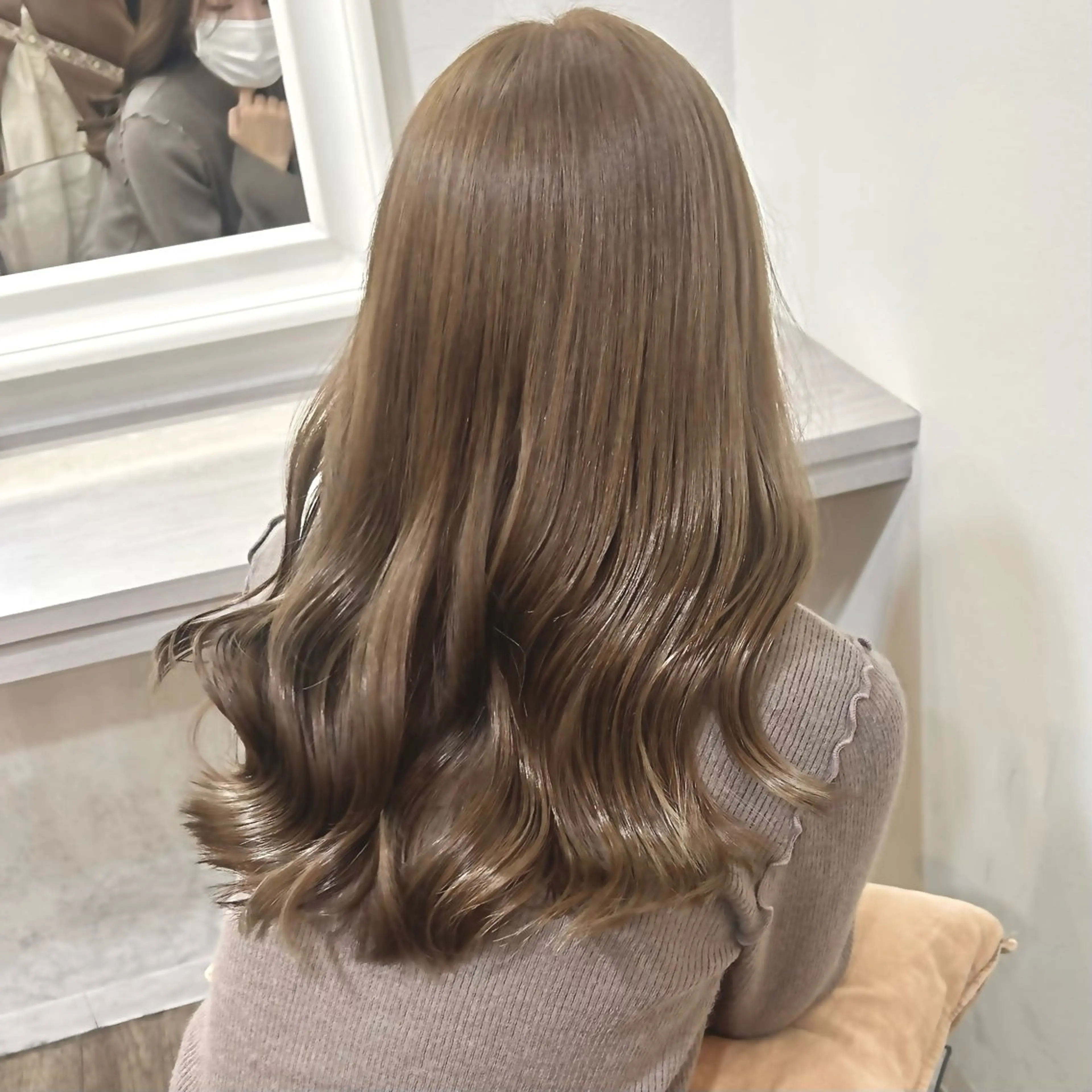 セミロング カラー ベージュカラー ブリーチ ブラウンカラー 透明感カラー グレージュ カット ヘアカラー トリートメント ブリーチなしベージュ /ヘアセット/ミユのヘアスタイル