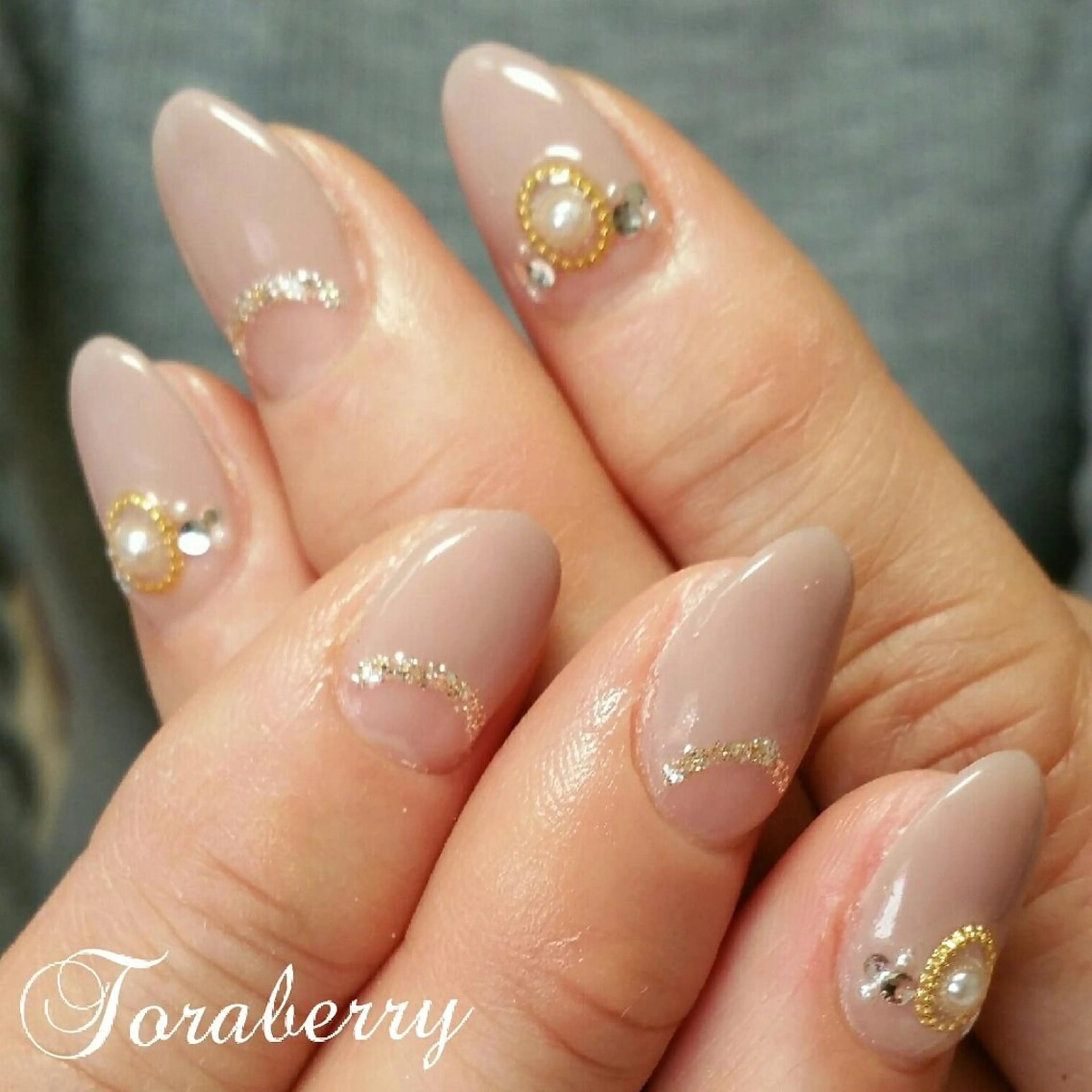 ネイル フレンチネイル 逆フレンチ ハンドネイル ネイリスト なつみのネイルデザイン