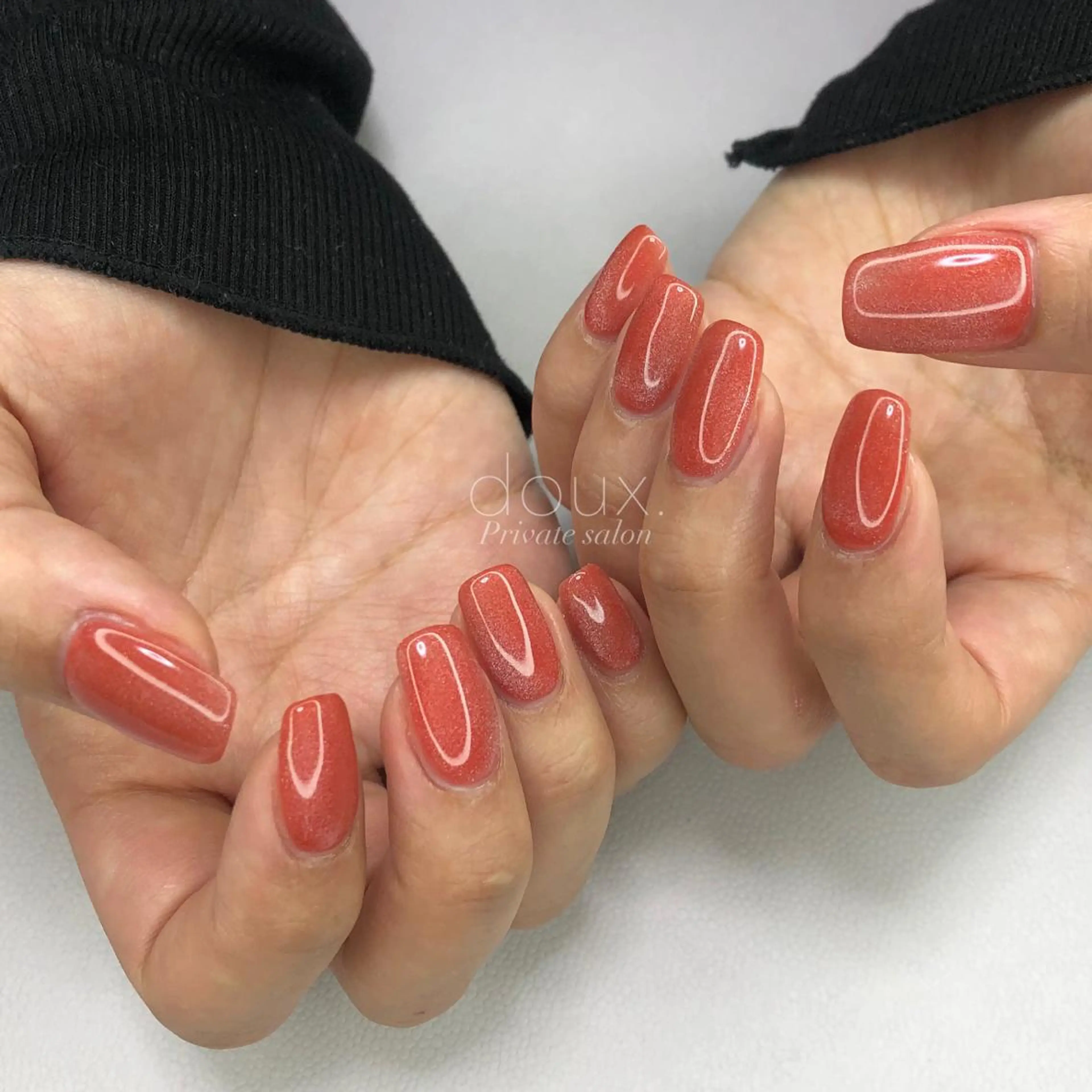 ネイル マグネットネイル マグネットワンカラー ワンカラーネイル ハンドネイル doux. nailのネイルデザイン