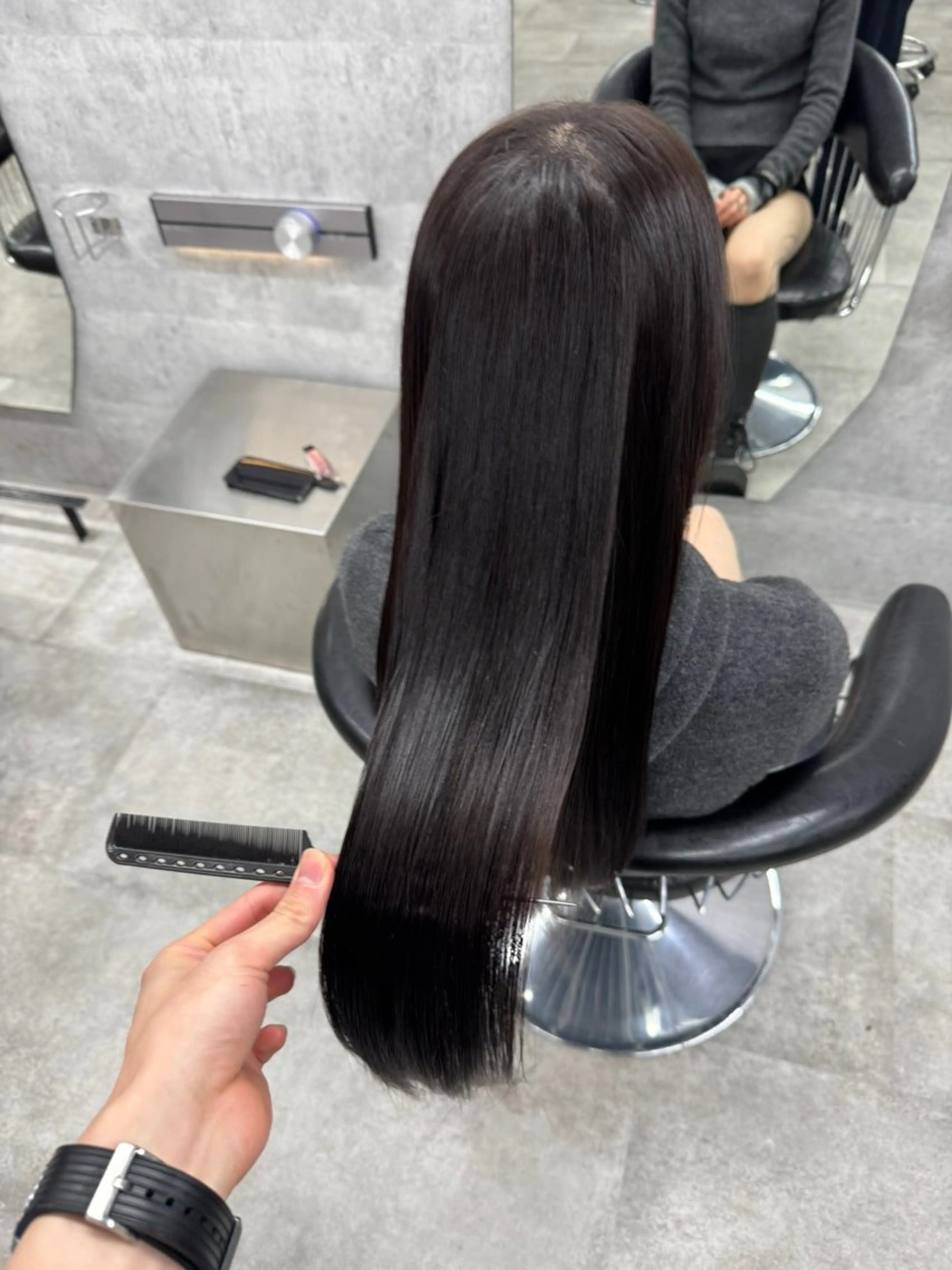 ロング カラー 縮毛矯正 あなたのお悩み改善" You"💚❤️💛のヘアスタイル