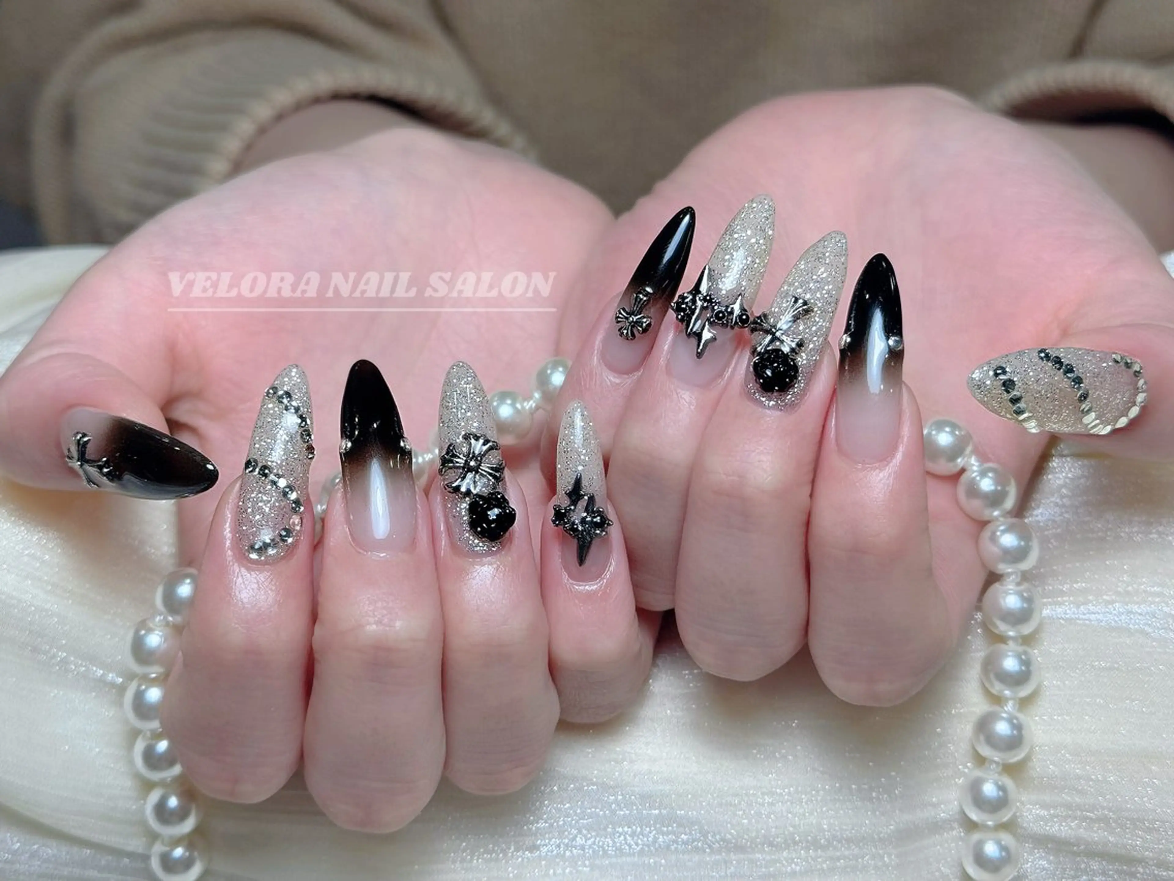 ネイル 長さ出し 持ち込み ネイルチップ ハンドネイル VELORA NAILのネイルデザイン