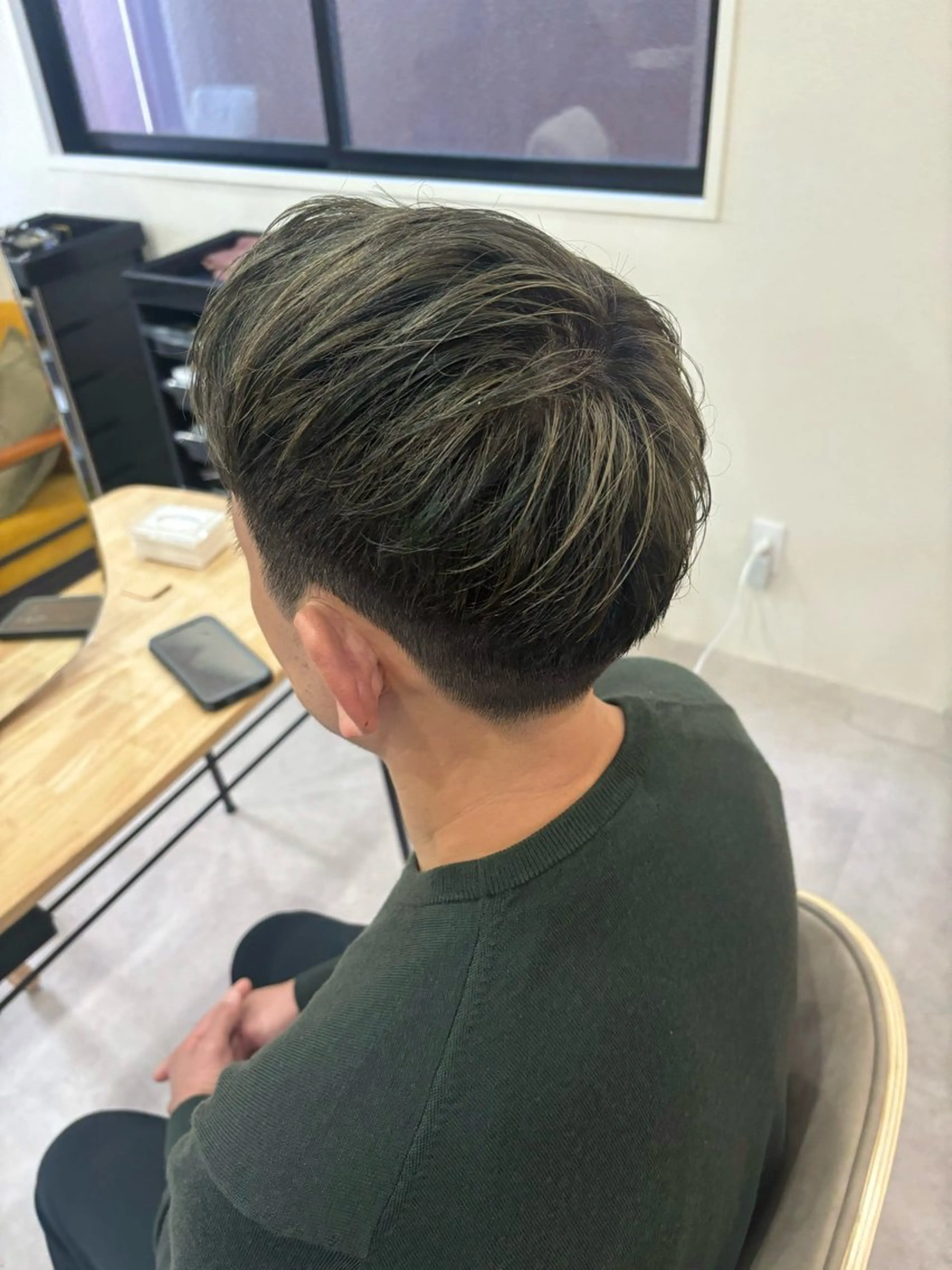 ショート メンズ メンズハイライト ハイライト icie所属・大阪ヴィーガンサロン KANAKOのヘアスタイル