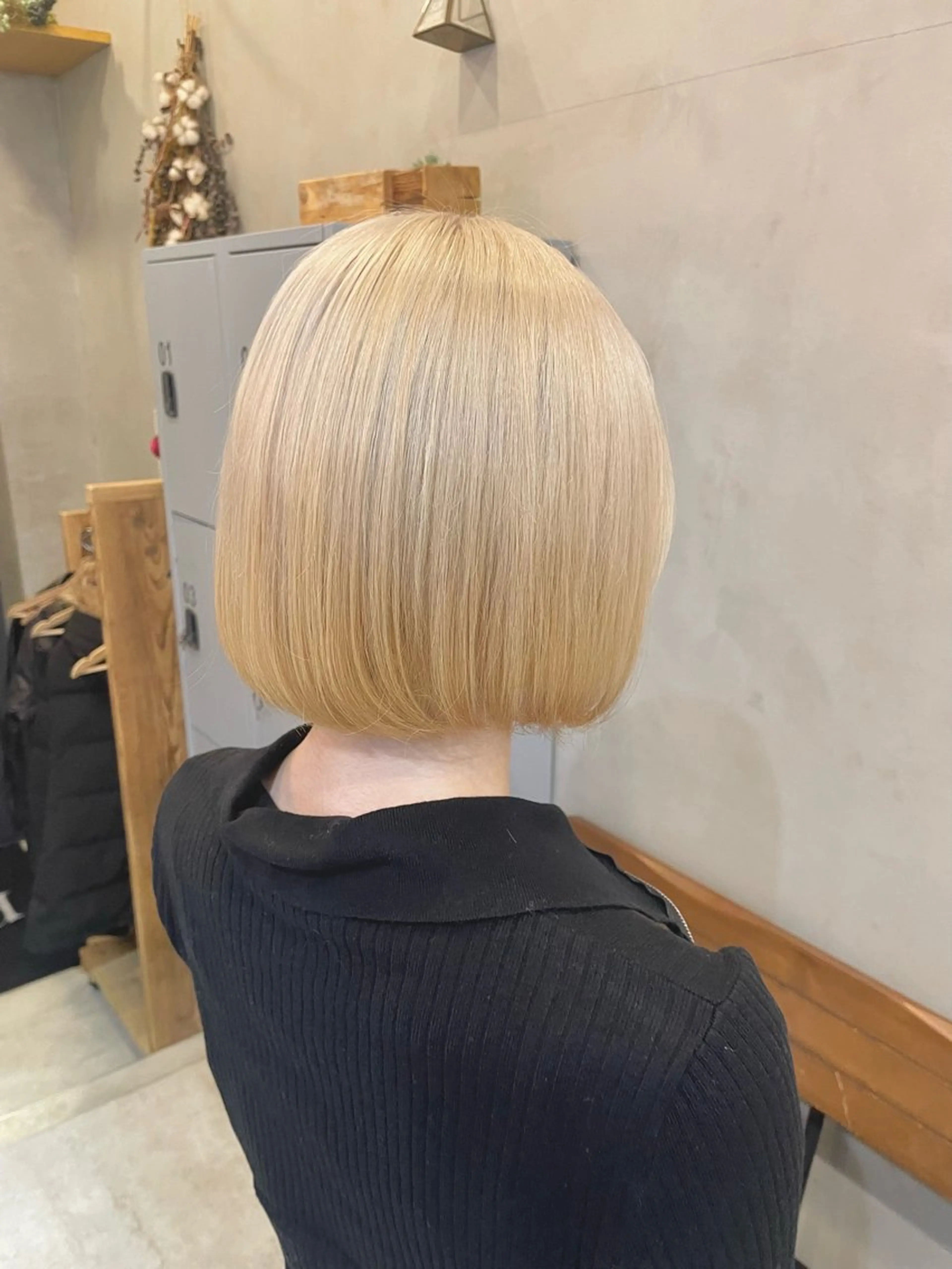 カラー ベージュカラー ブロンド ブロンドベージュ ヘアカラー HAYATA/透明感 /派手髪/ケアブリのヘアスタイル