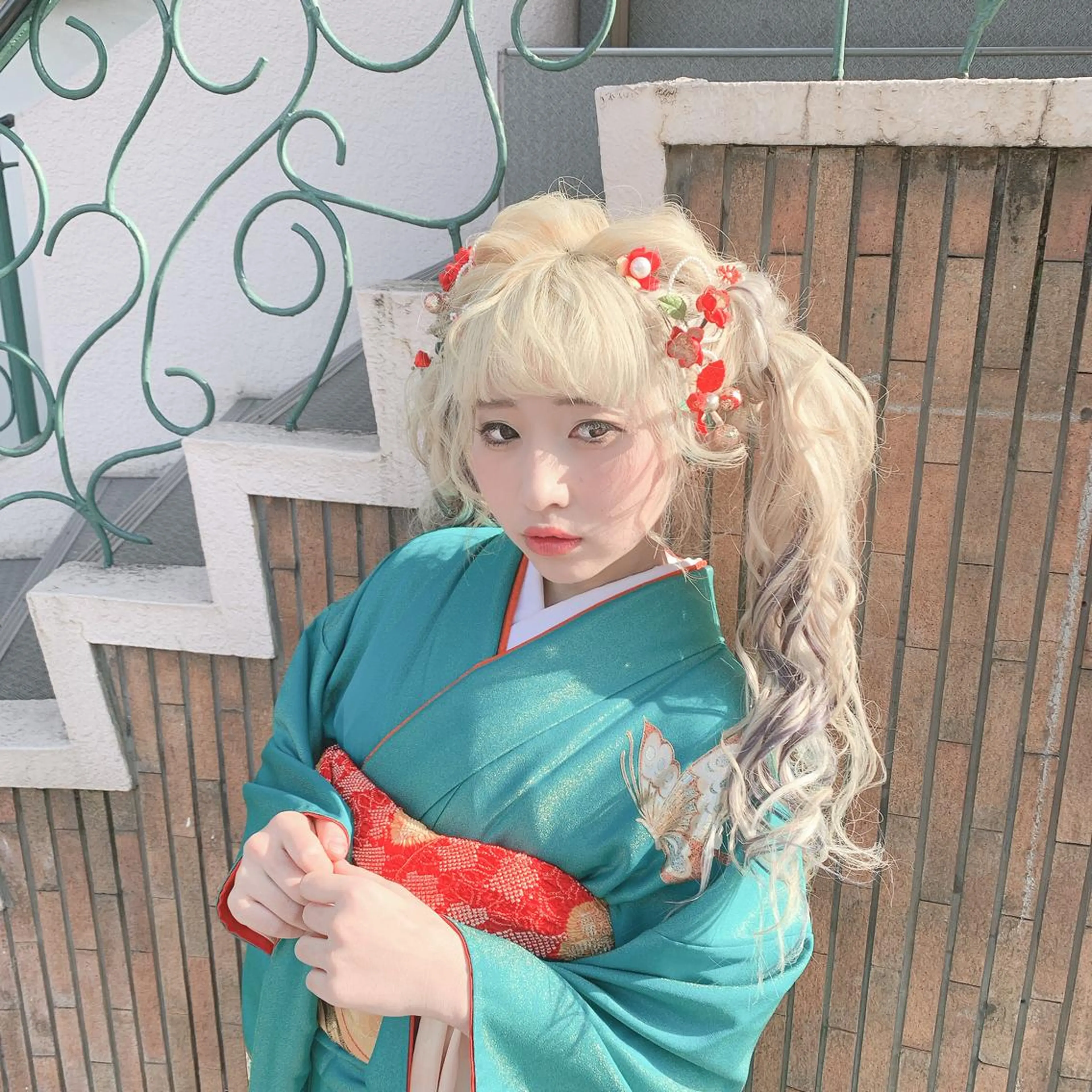 ロング カレンダー 弁天町Tomoのヘアスタイル