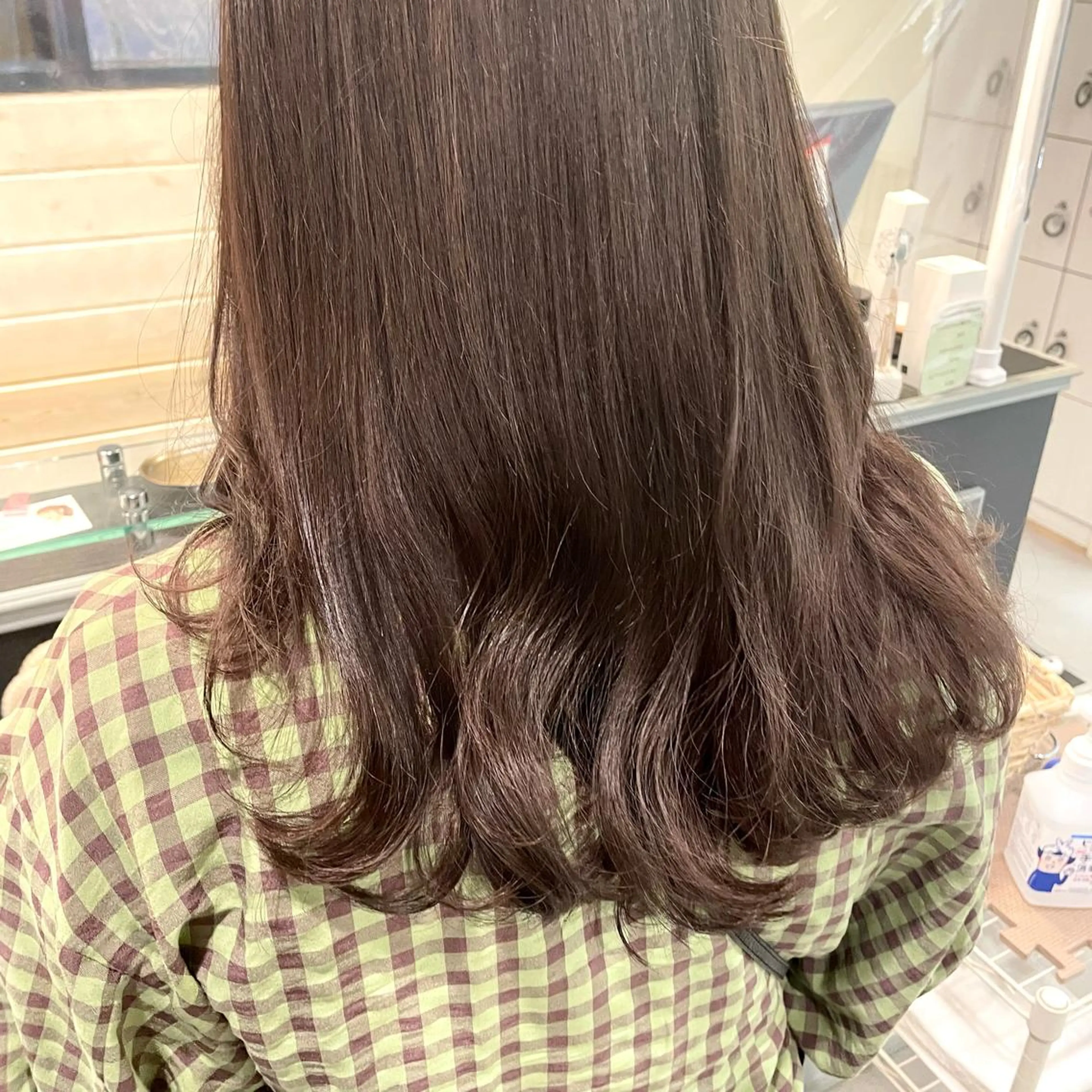 セミロング カラー スナコザワ レナのヘアスタイル