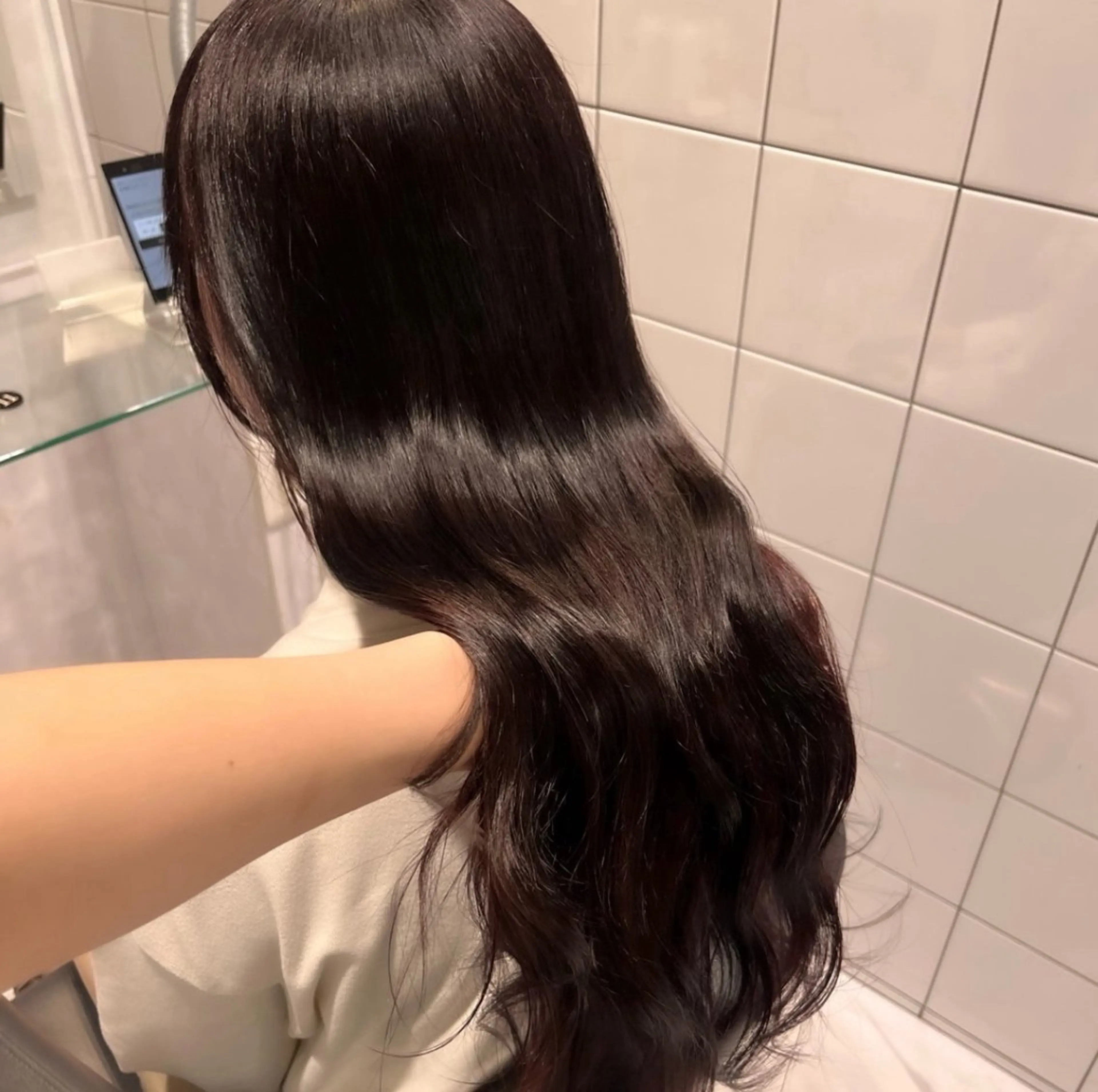 ロング カラー 🫧うる艶トレンド 🫧透明感カラーのヘアスタイル