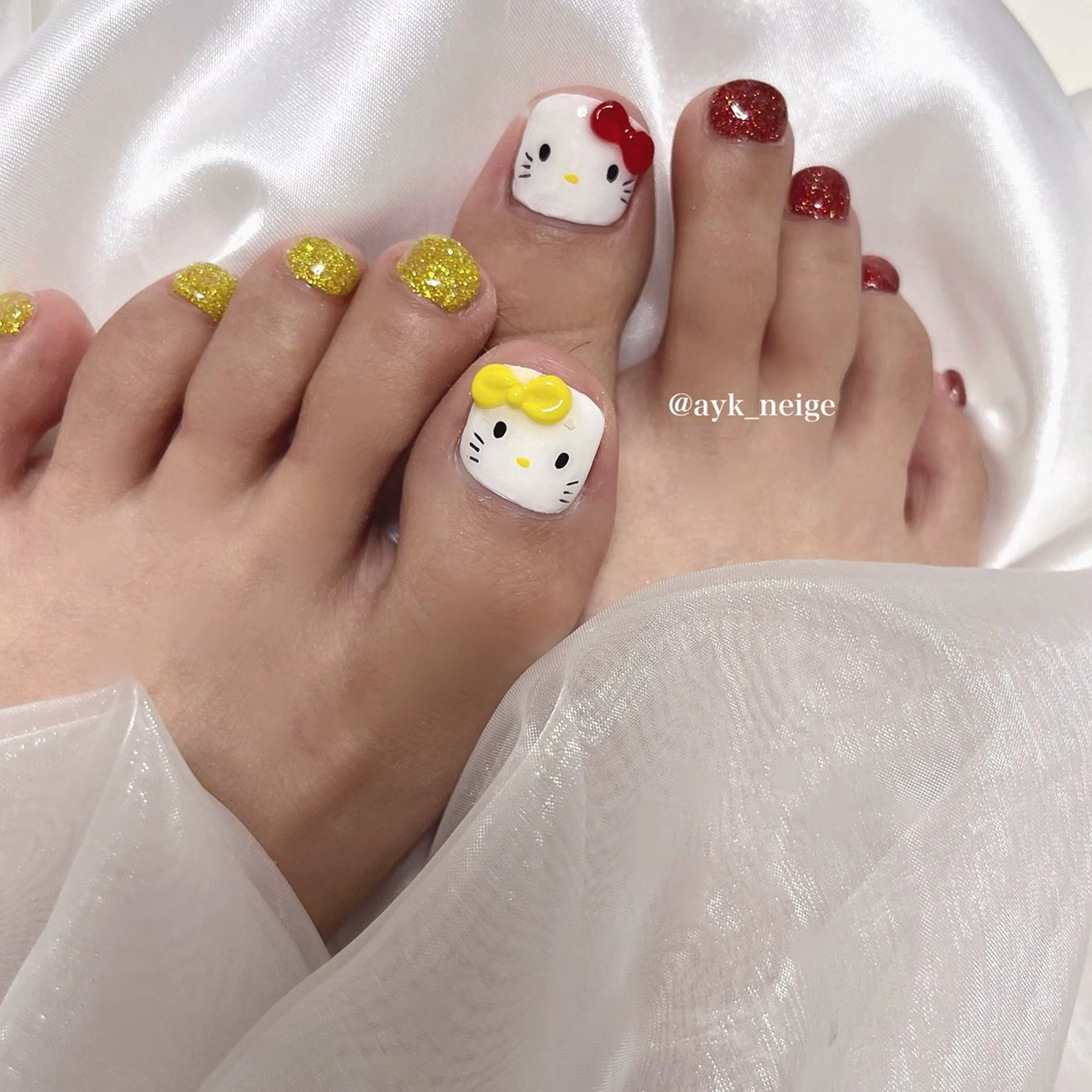 ネイル フットネイル フレンチネイル キラキラネイル 韓国ネイル マグネットネイル n'eige nail所属・大谷 綾香のネイルデザイン
