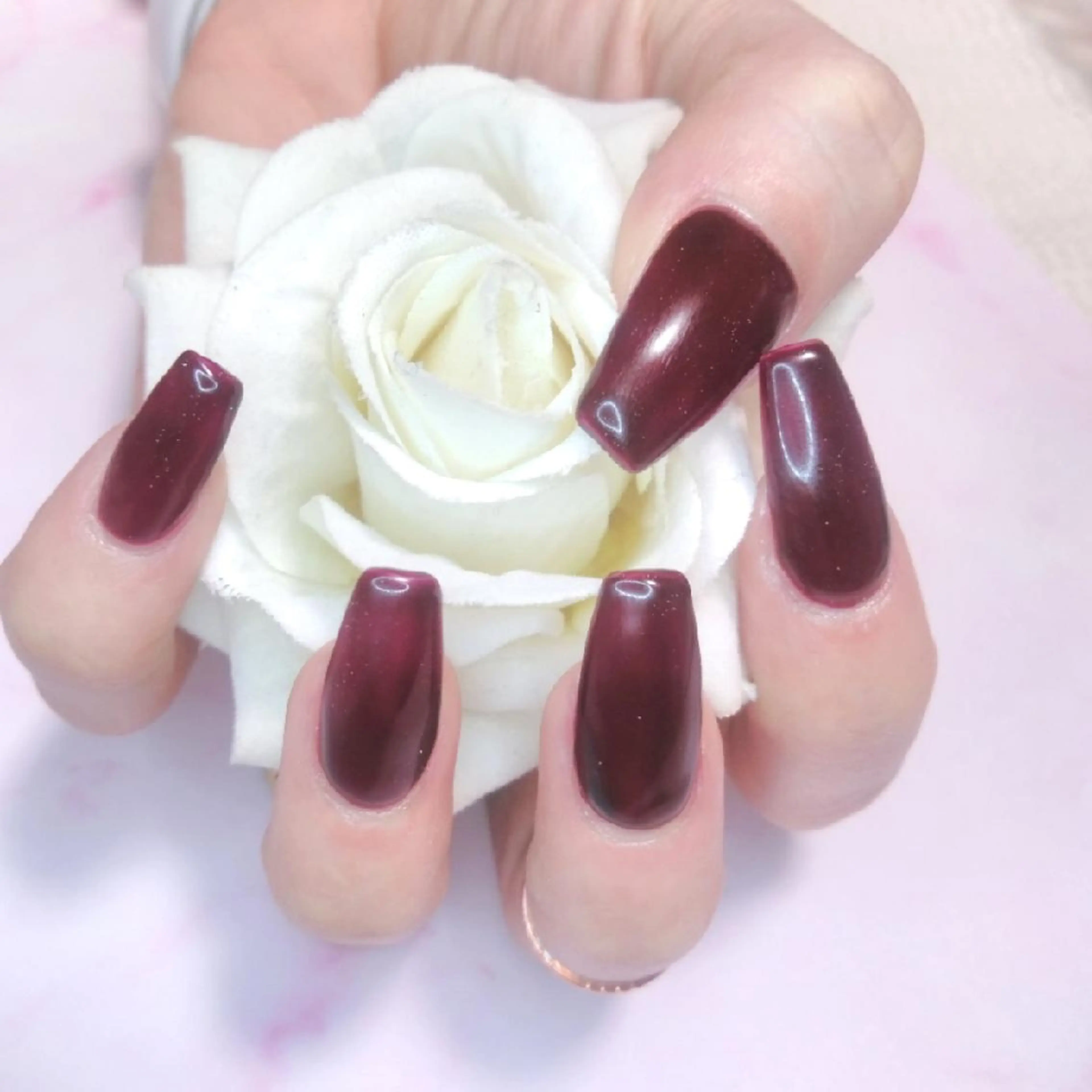 ネイル エステとネイル ローズコンフォートのネイルデザイン