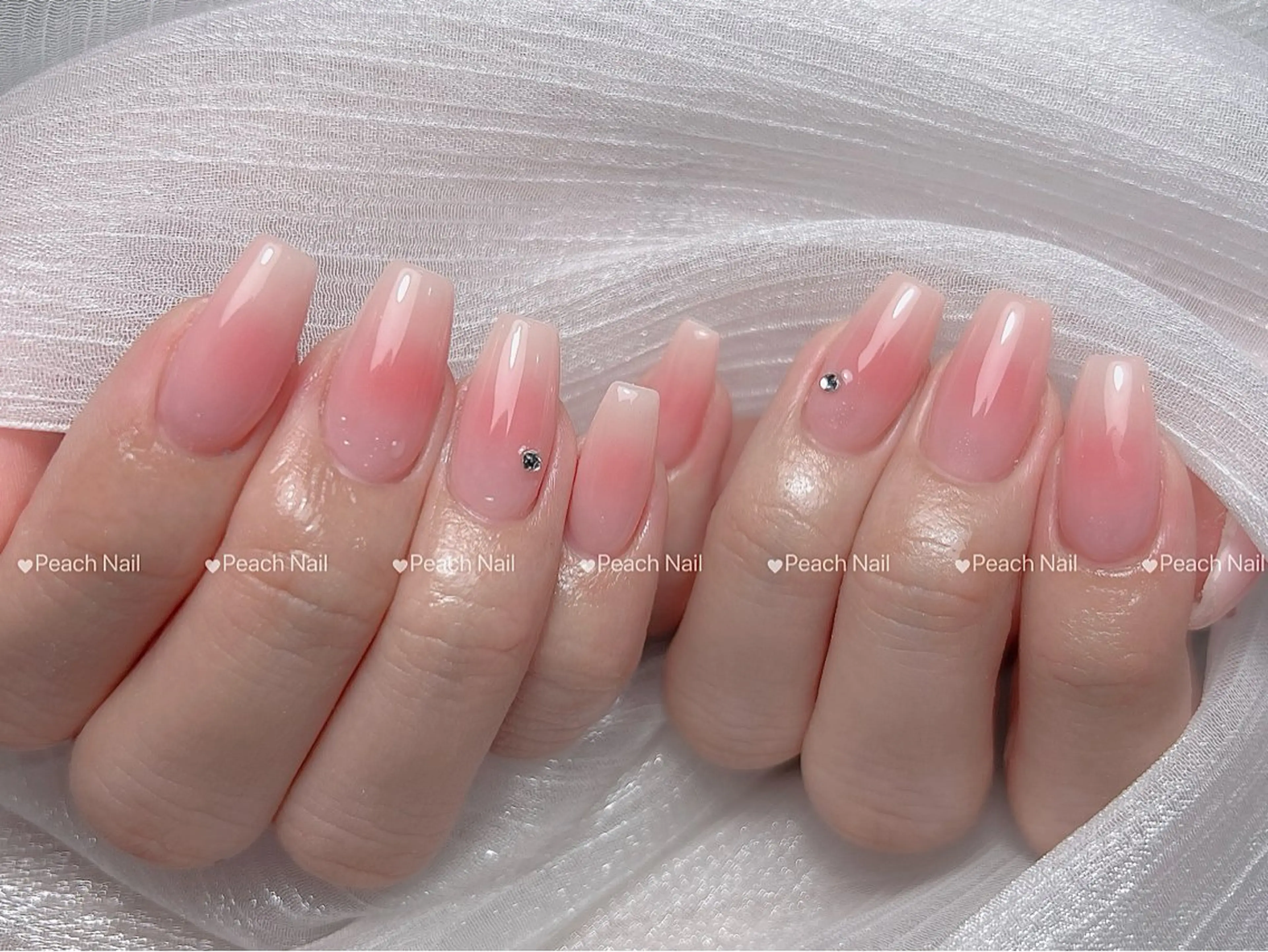 OPEN記念★大人気★チークネイル+ストーン4個¥6980⇒¥5480の写真