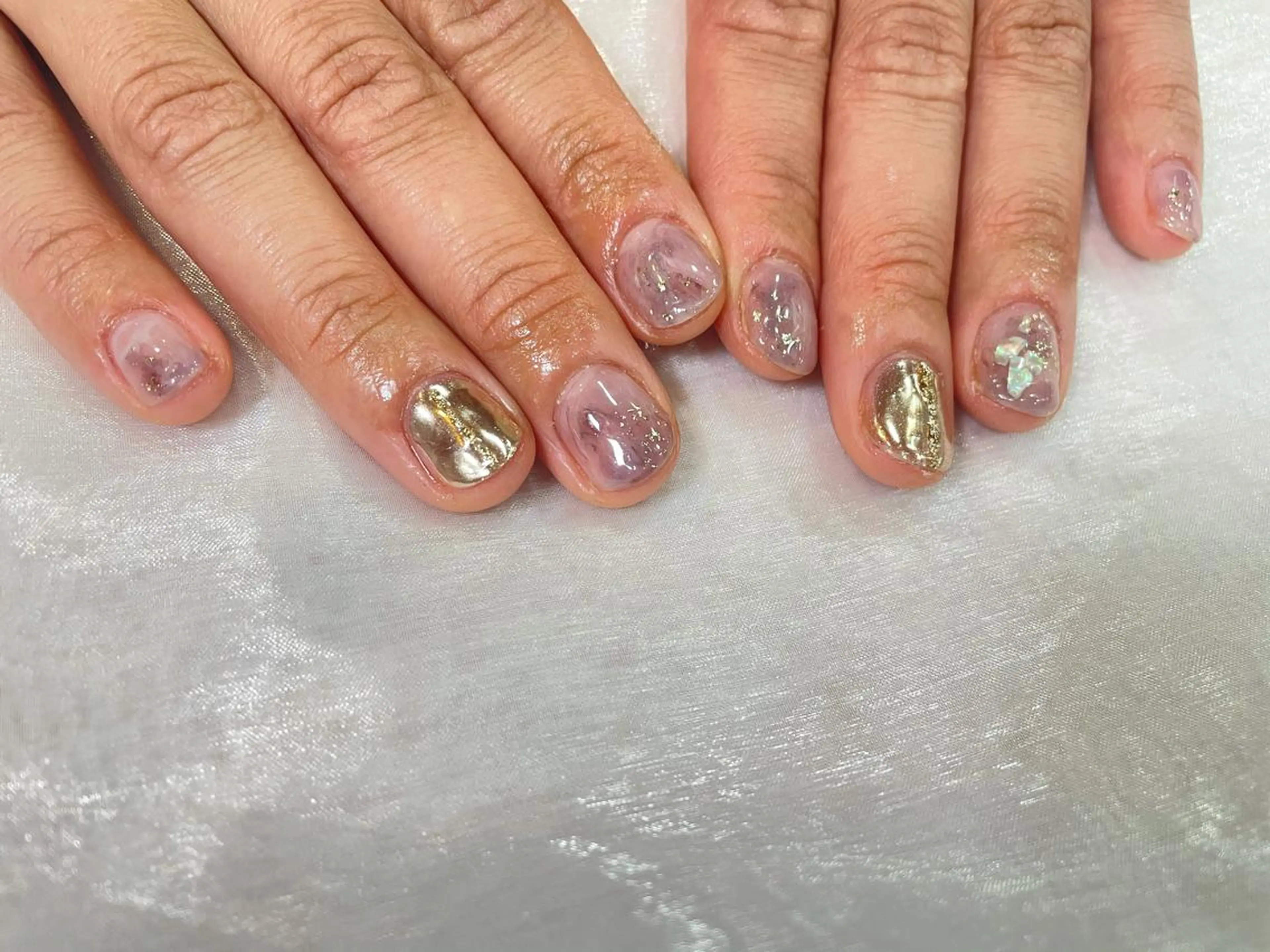 ネイル ハンドネイル ハンドケア R'well所属・はばすみれ🎀ﾈｲﾙ 光ﾌｪｲｼｬﾙ ﾍｱのネイルデザイン