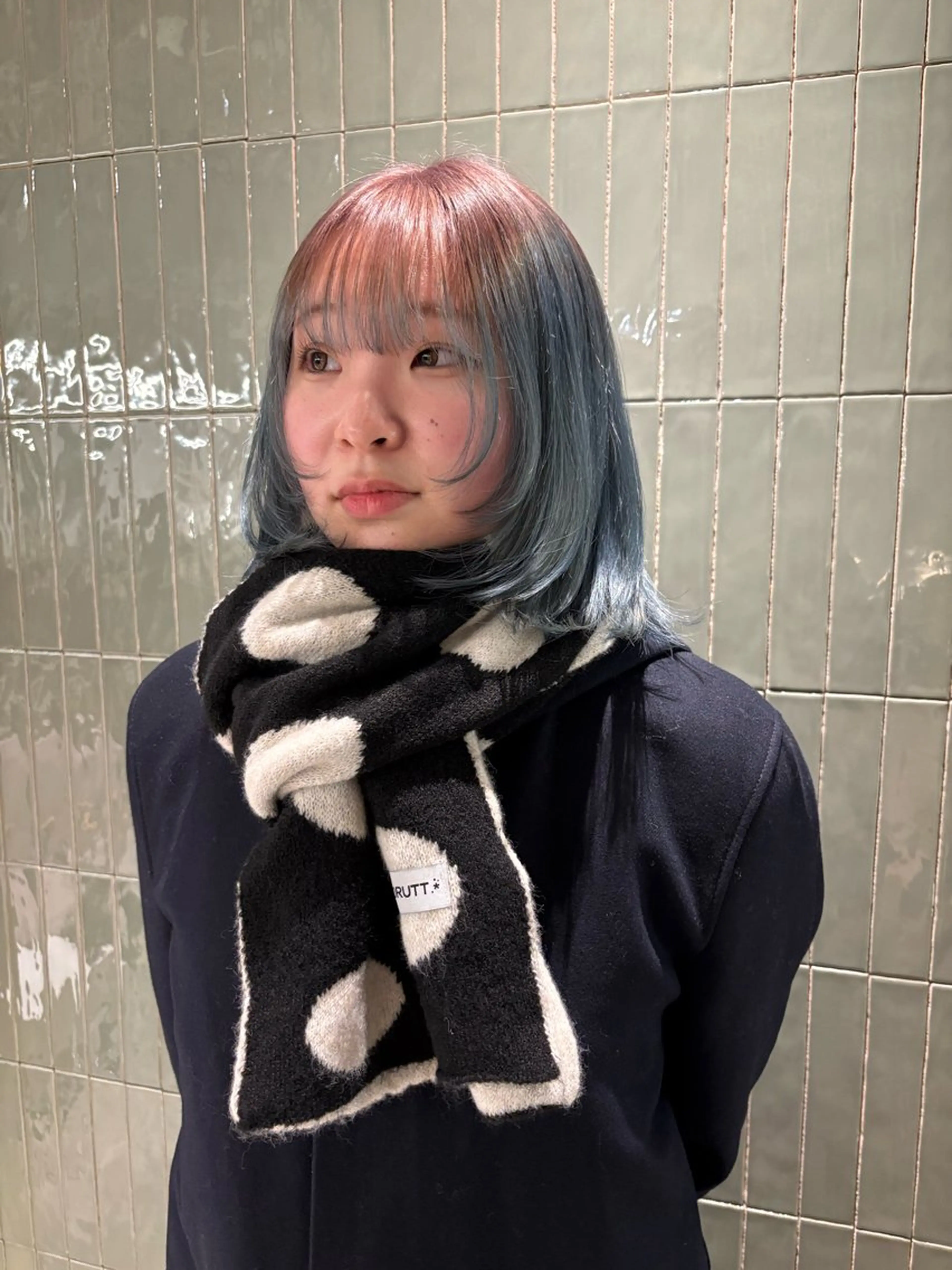 ミディアム カラー ヘアカラー リカ/ハイトーン ・オリーブ🍀のヘアスタイル