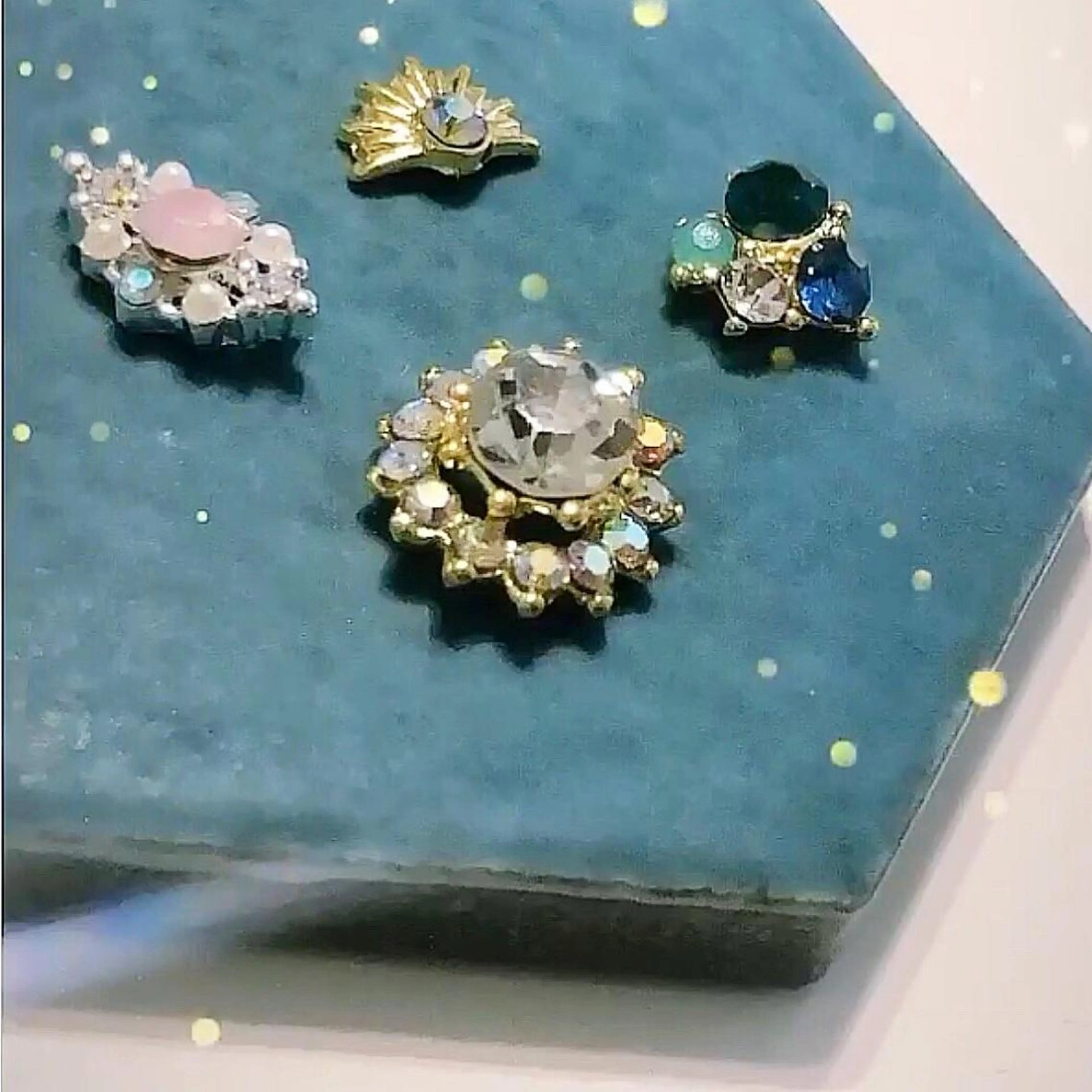 ネイル 成人式 ジェルネイル ニュアンスネイル ブライダルネイル その他(ネイル) jamspark ✨のネイルデザイン