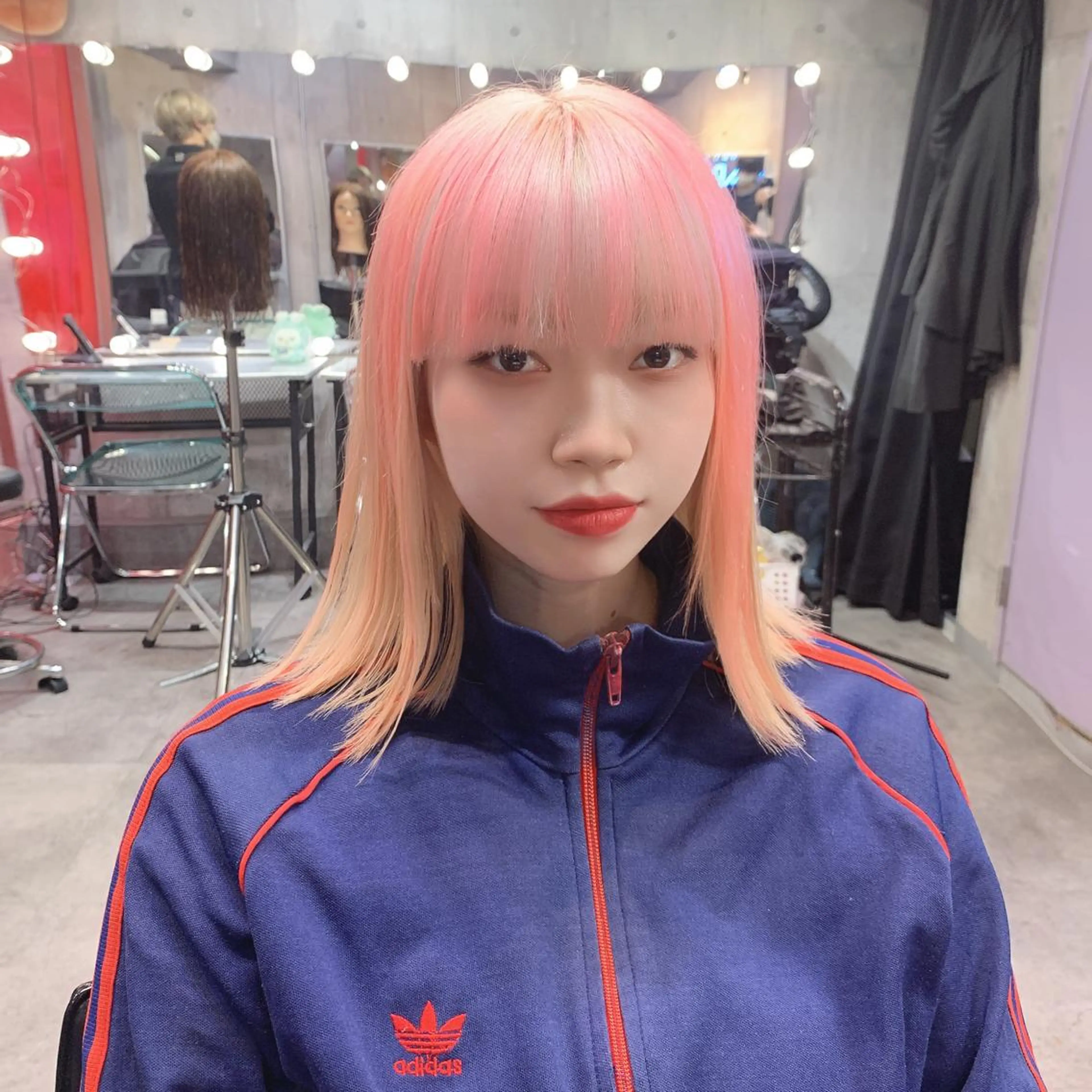 ミディアム カラー ブロンド ピンクカラー ホワイトブロンド ホワイト&レイヤーカ ットエクステ長畠俊輔のヘアスタイル