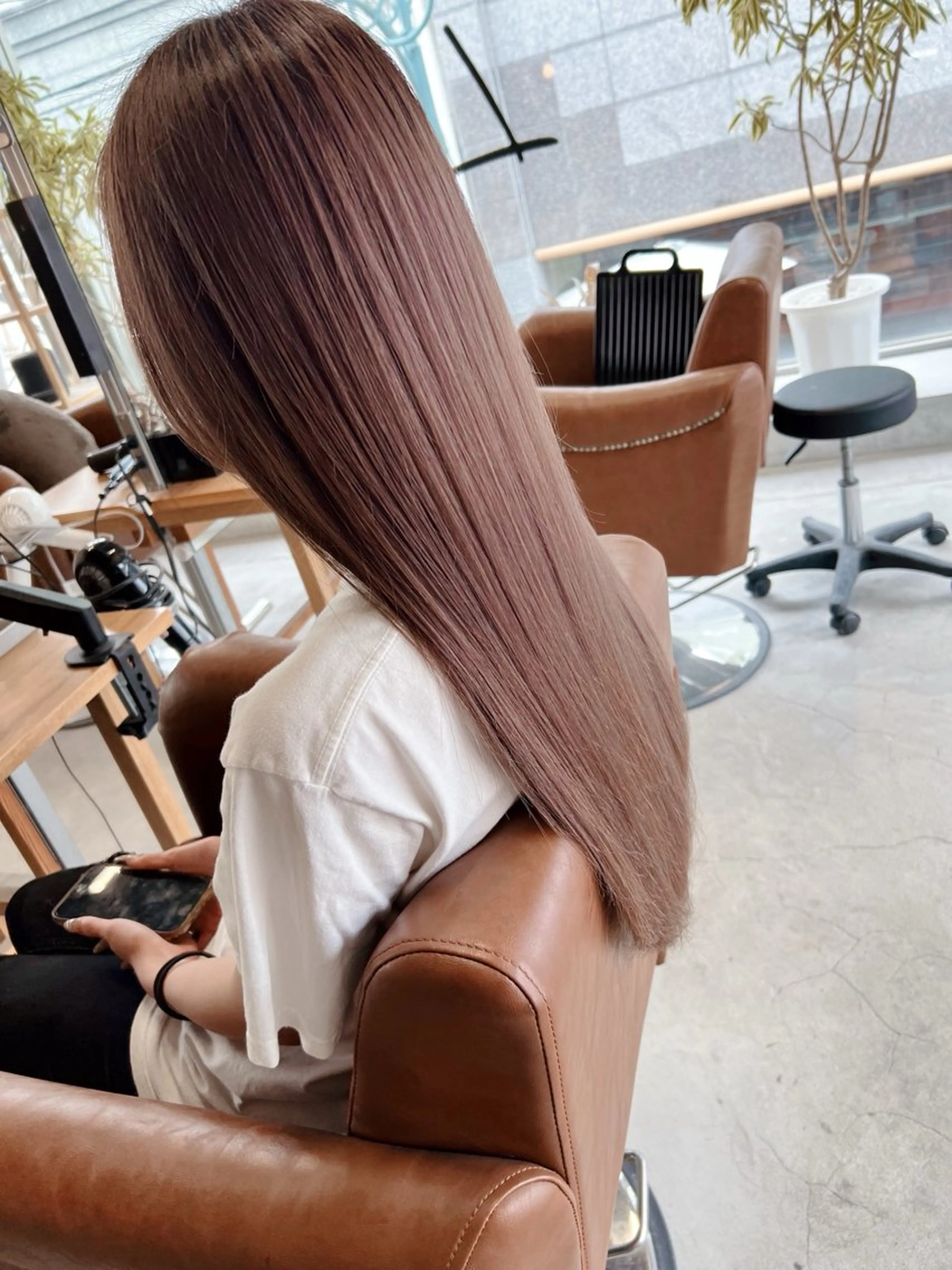 セミロング ヘアカラー トリートメント 髪質改善美髪特化 ルイス奈良のヘアスタイル