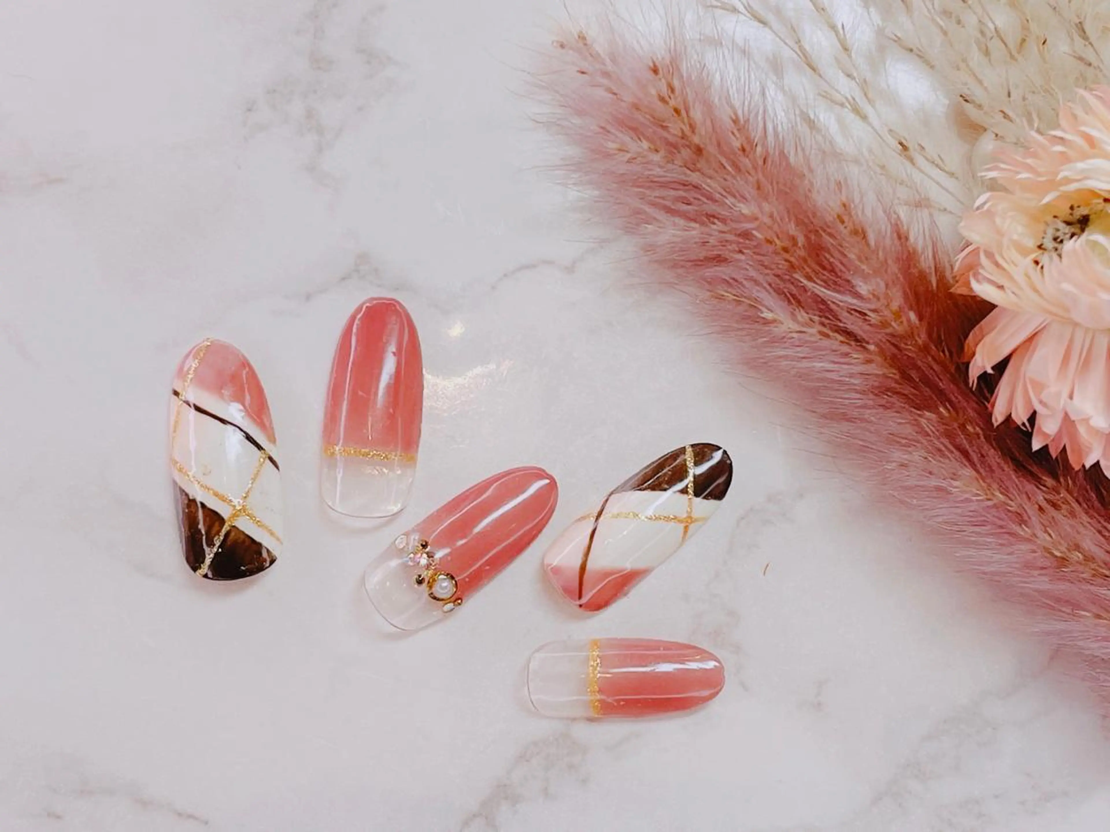 ネイル SINCERELY シンシアリー🌈のネイルデザイン