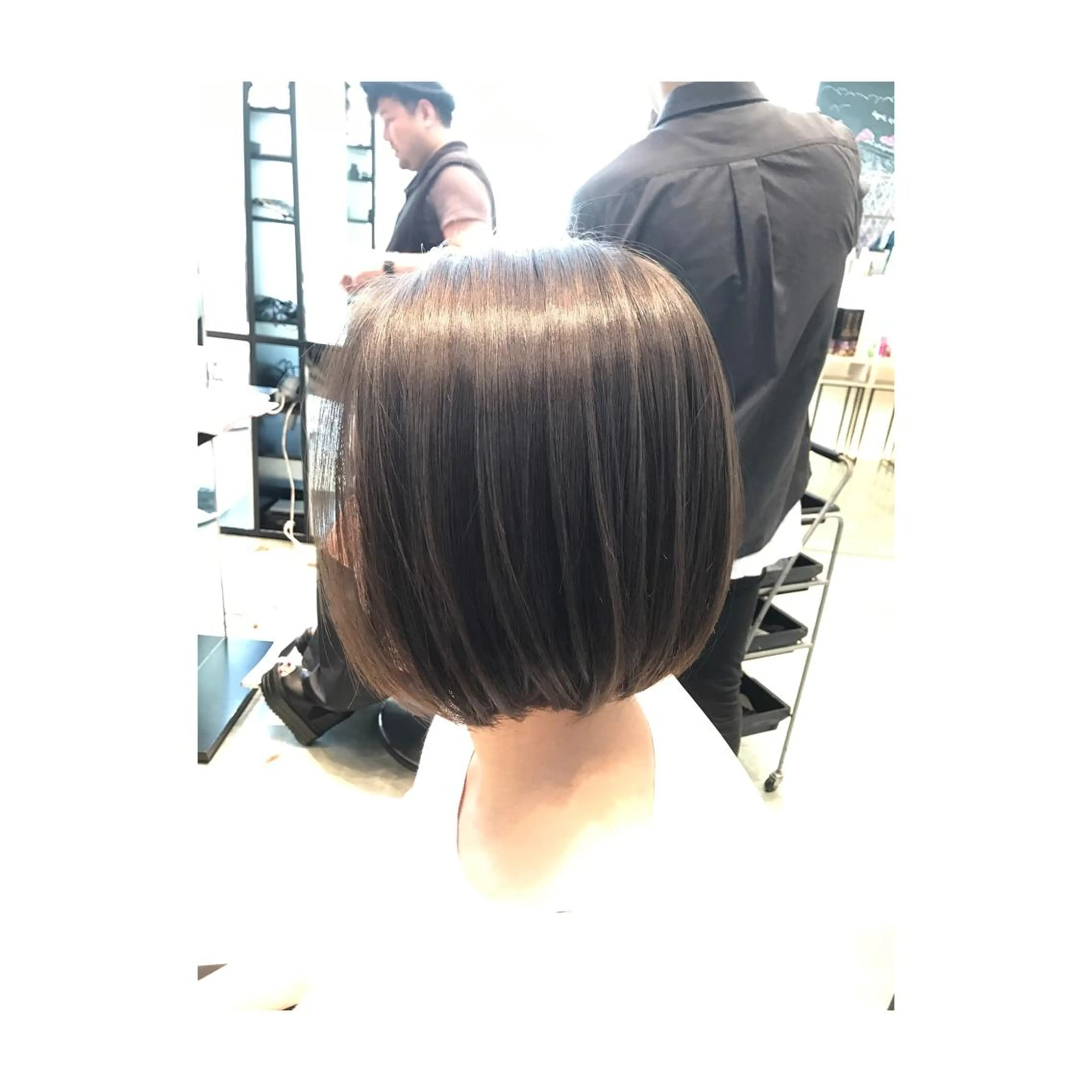 ショート カラー ヘアアレンジ グレージュ Re:ta KANZOのヘアスタイル