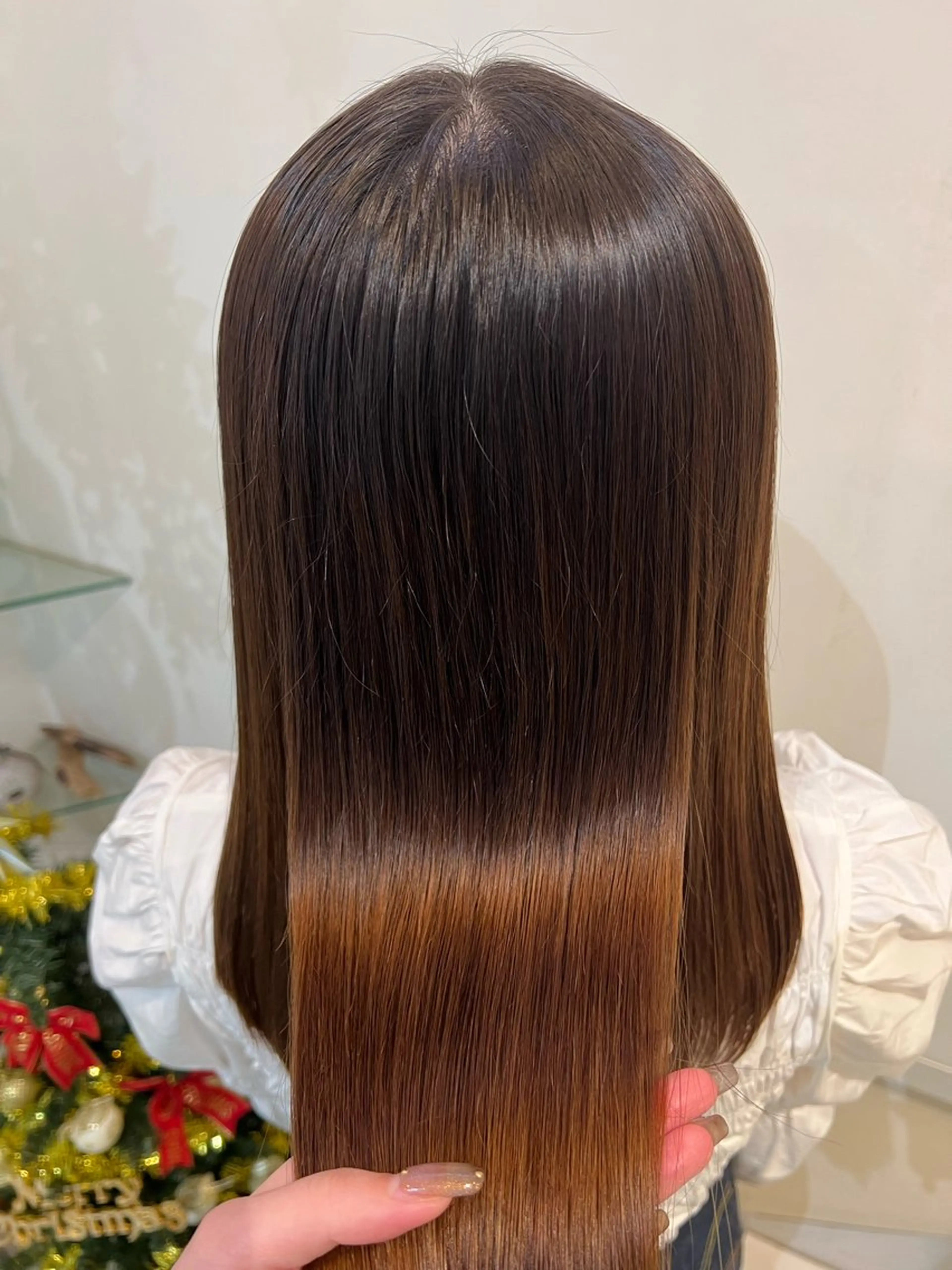 セミロング 縮毛矯正 トリートメント ブリーチしない暖色 カラー🥀杉 優菜のヘアスタイル