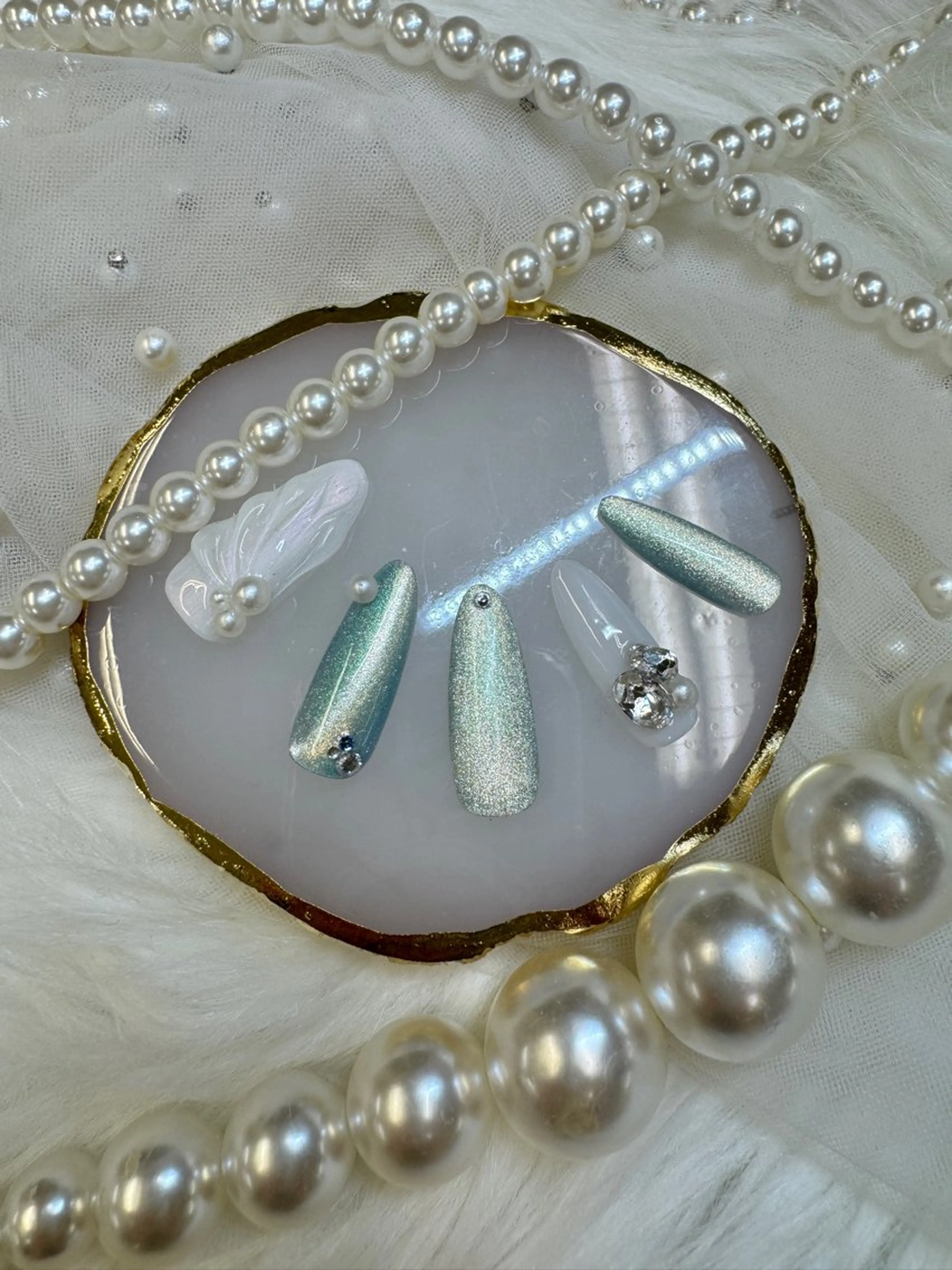 ネイル フレンチネイル ジェルネイル ガラスフレンチ マグネットネイル パラジェル クイーンズネイル銀座所属・Queeens nailのネイルデザイン