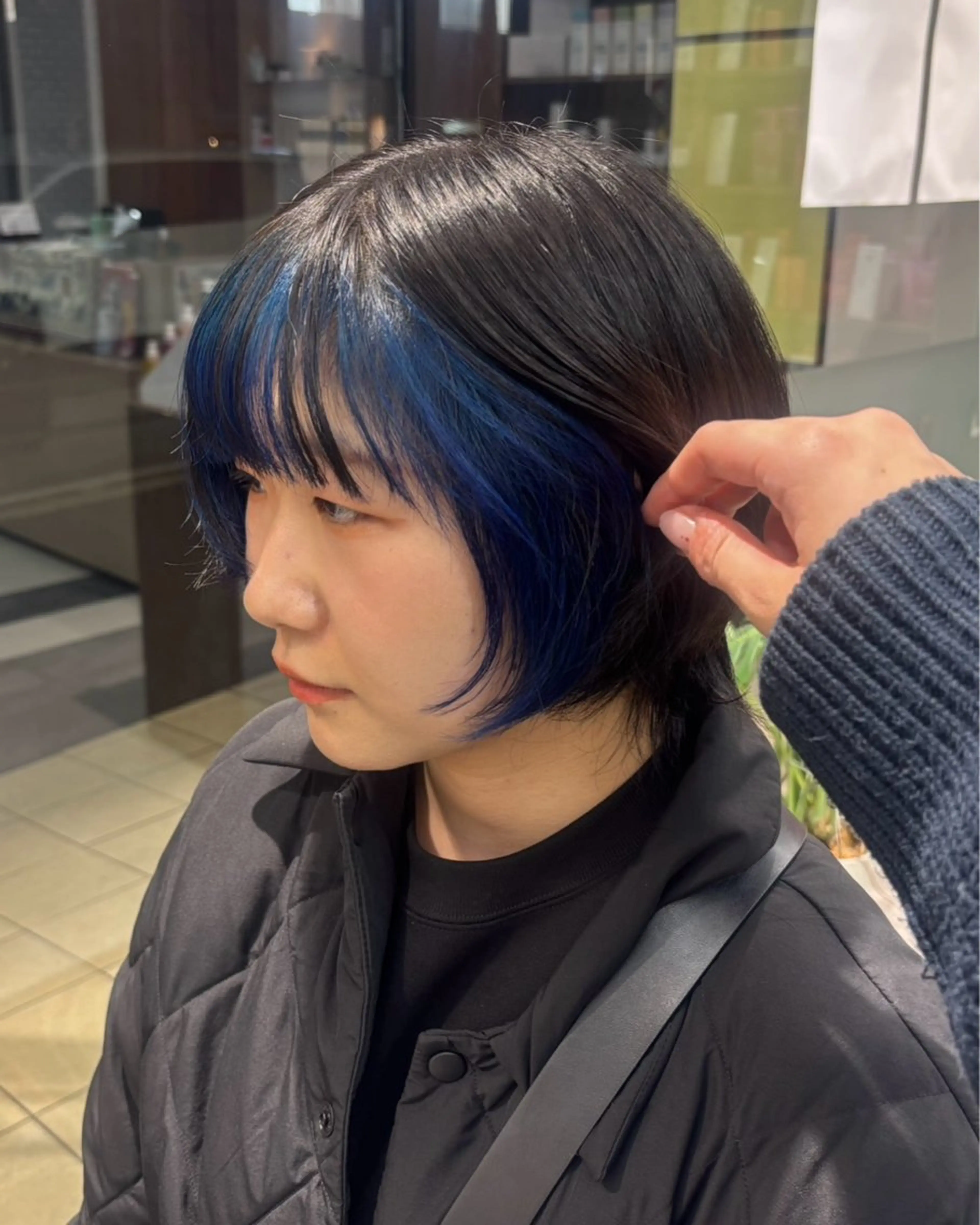 カラー ミストバング ブルーカラー  フェイスフレーミング 透明感カラー/ レイヤーカット/麻咲のヘアスタイル