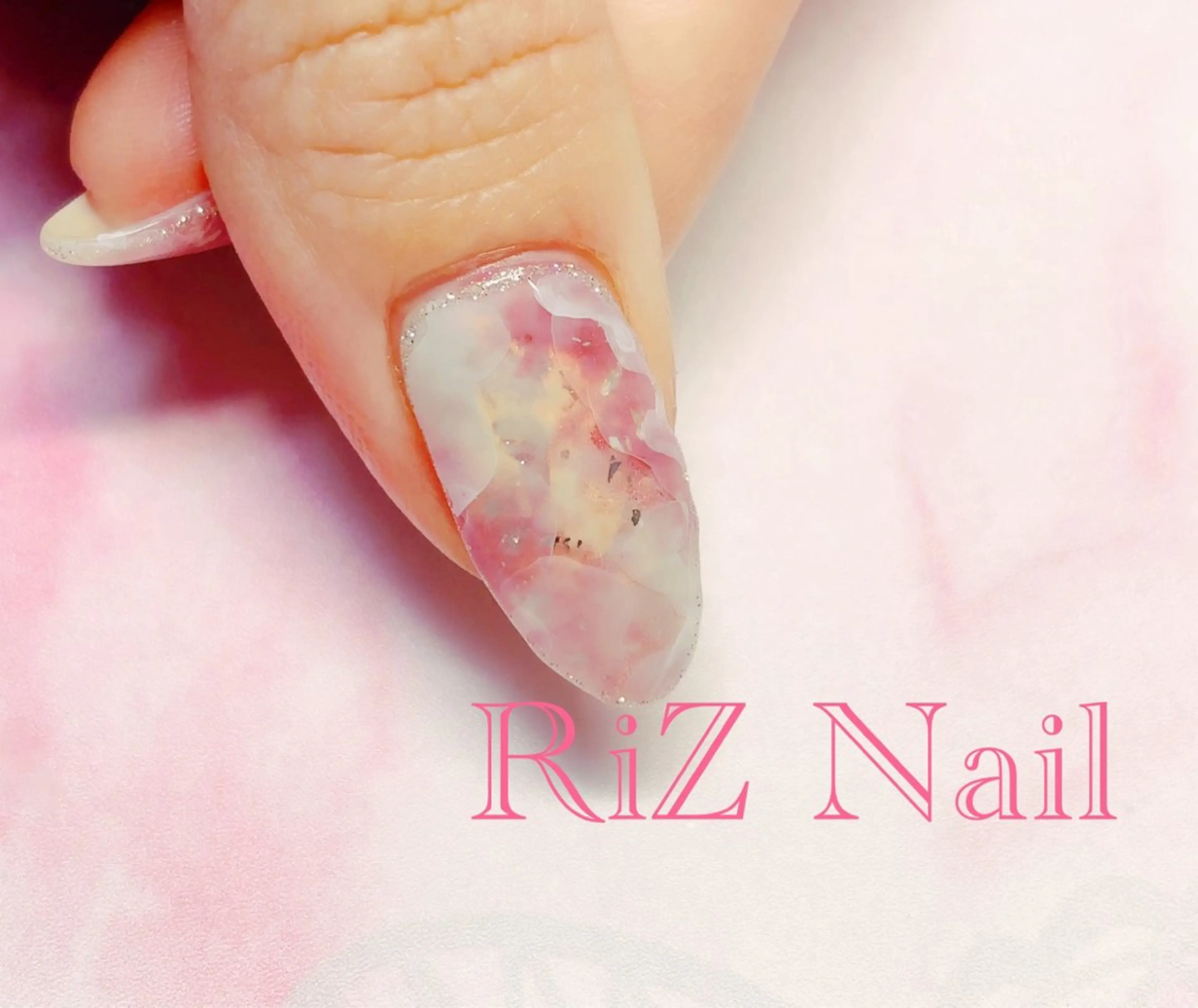 ネイル ニュアンスネイル RiZ nail salonのネイルデザイン