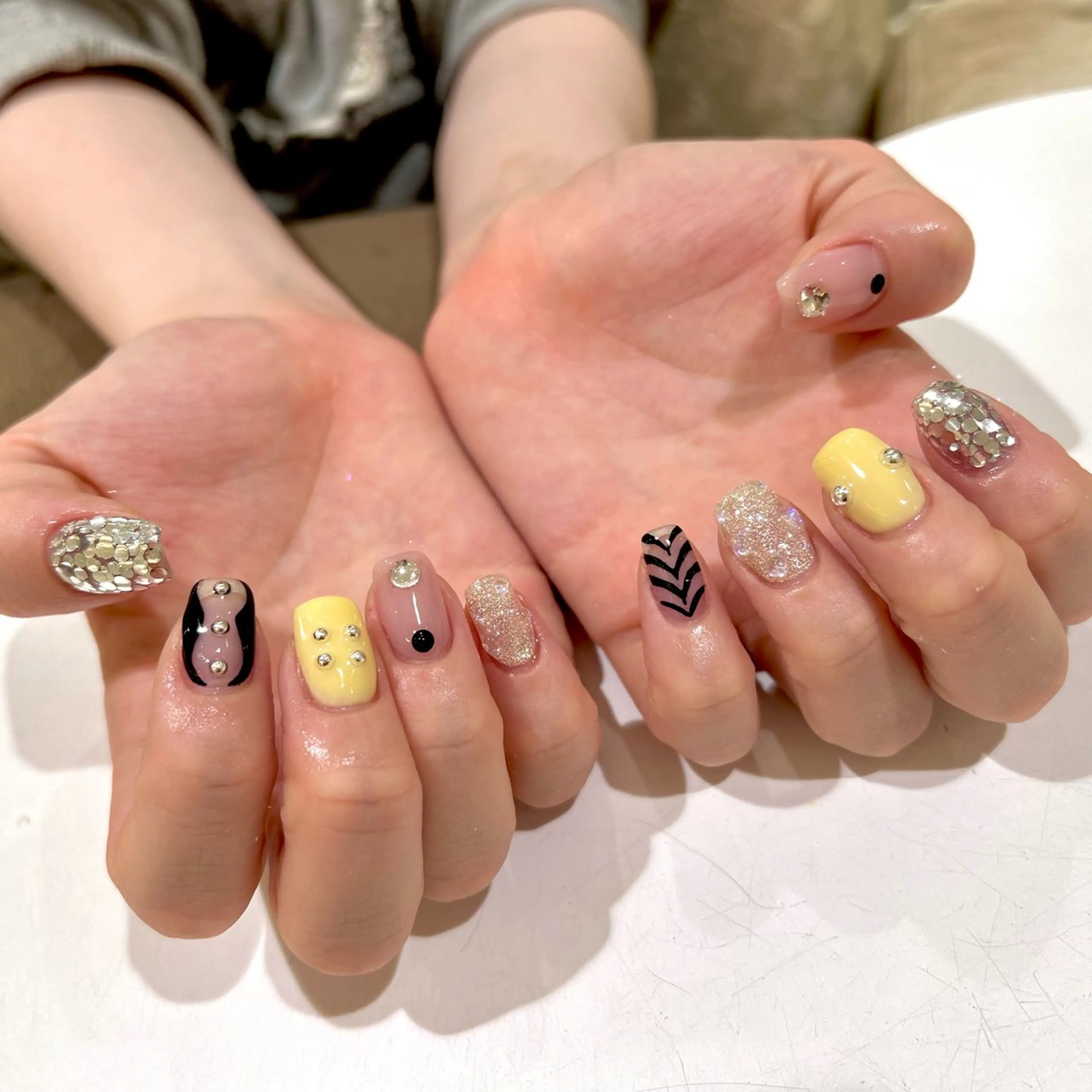 ネイル 持ち込み ハンドネイル 田中 夏海のネイルデザイン