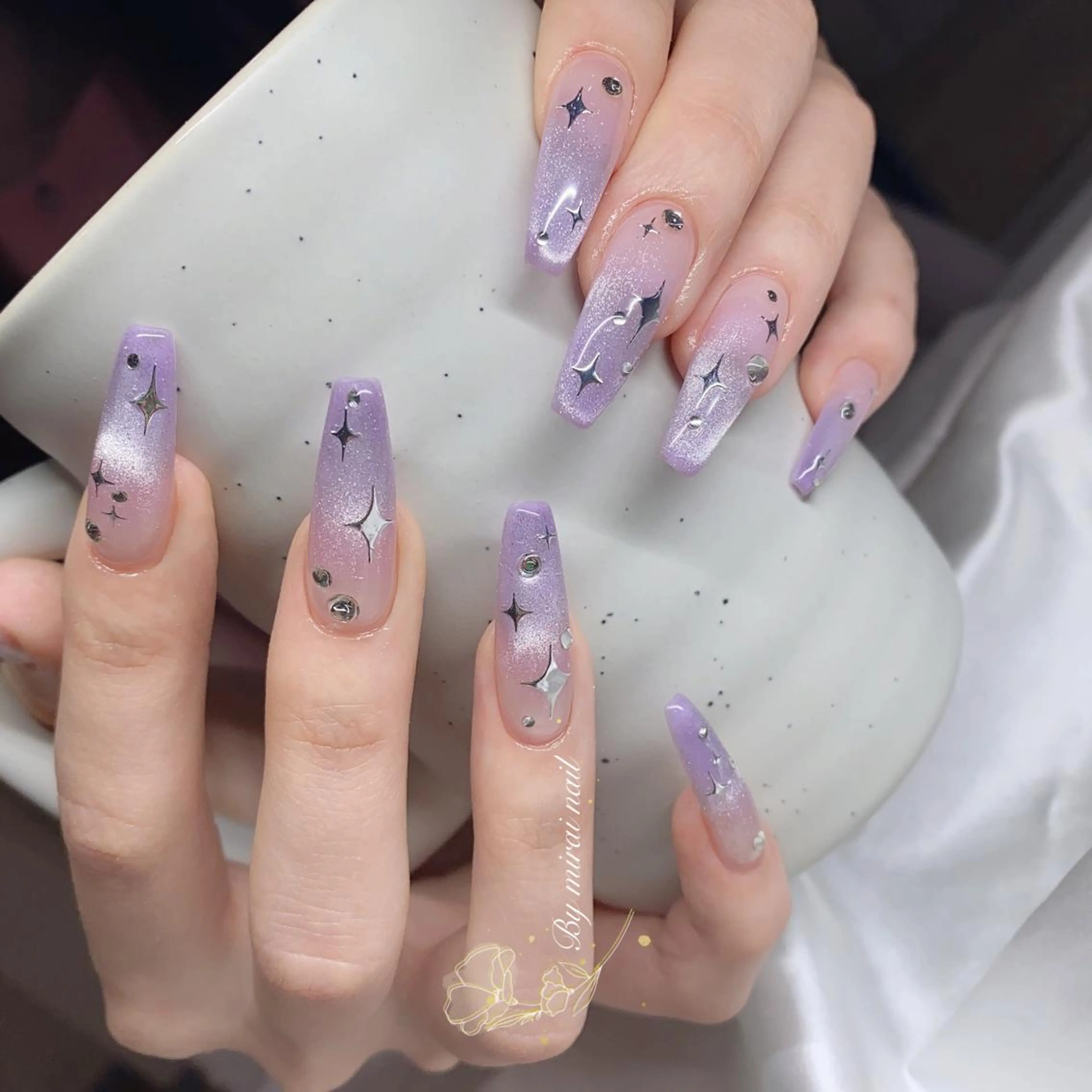 ネイル ネイルサロン 9Carats神田のネイルデザイン