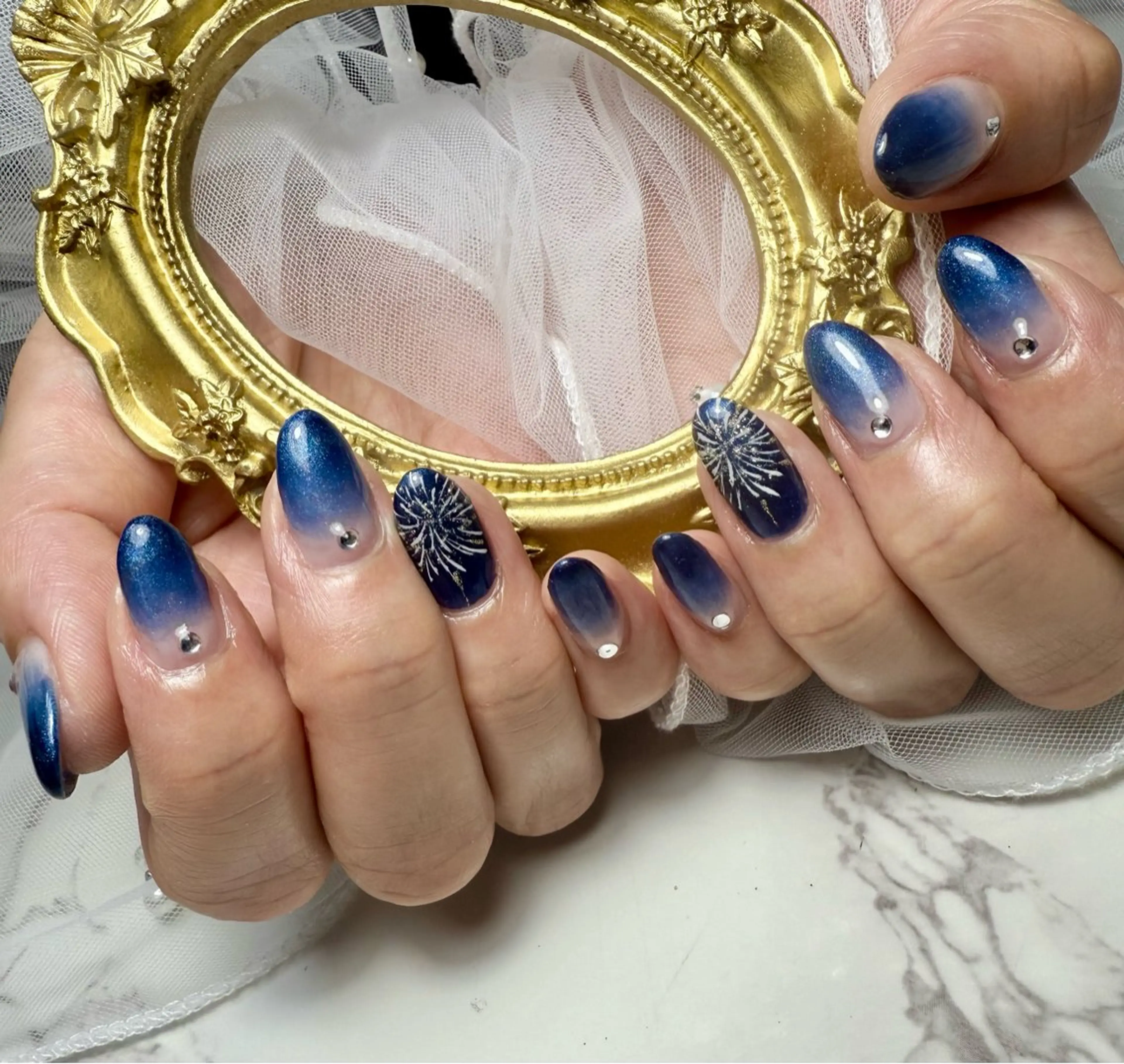 ネイル アートネイル 氷ネイル・うるうるネイル キラキラネイル ラメ(グリッター) マグネットネイル M.N_ nailのネイルデザイン