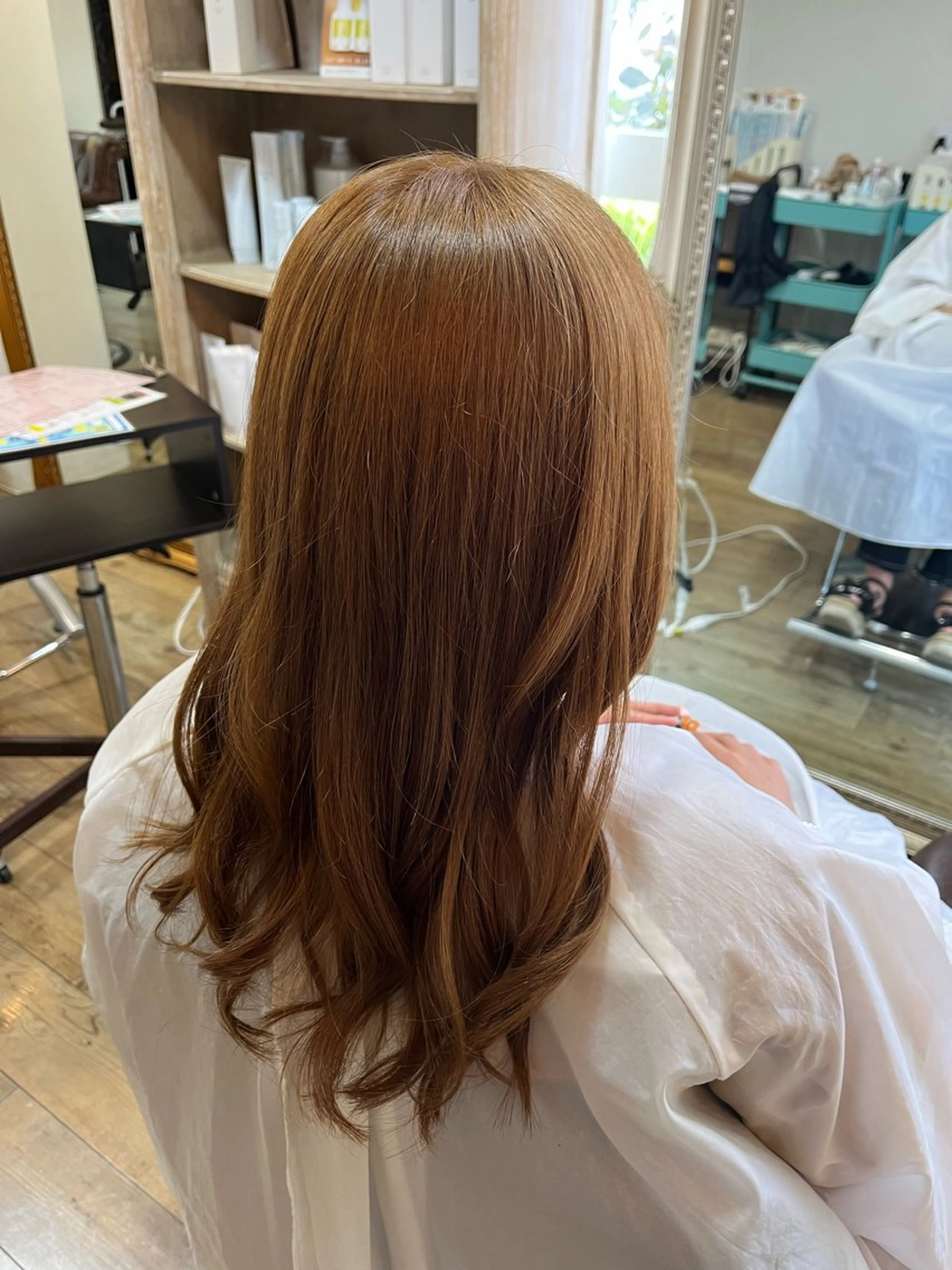 ロング カラー ベージュカラー ブリーチ ダブルカラー ブリーチなしカラー 伊藤 ひなののヘアスタイル