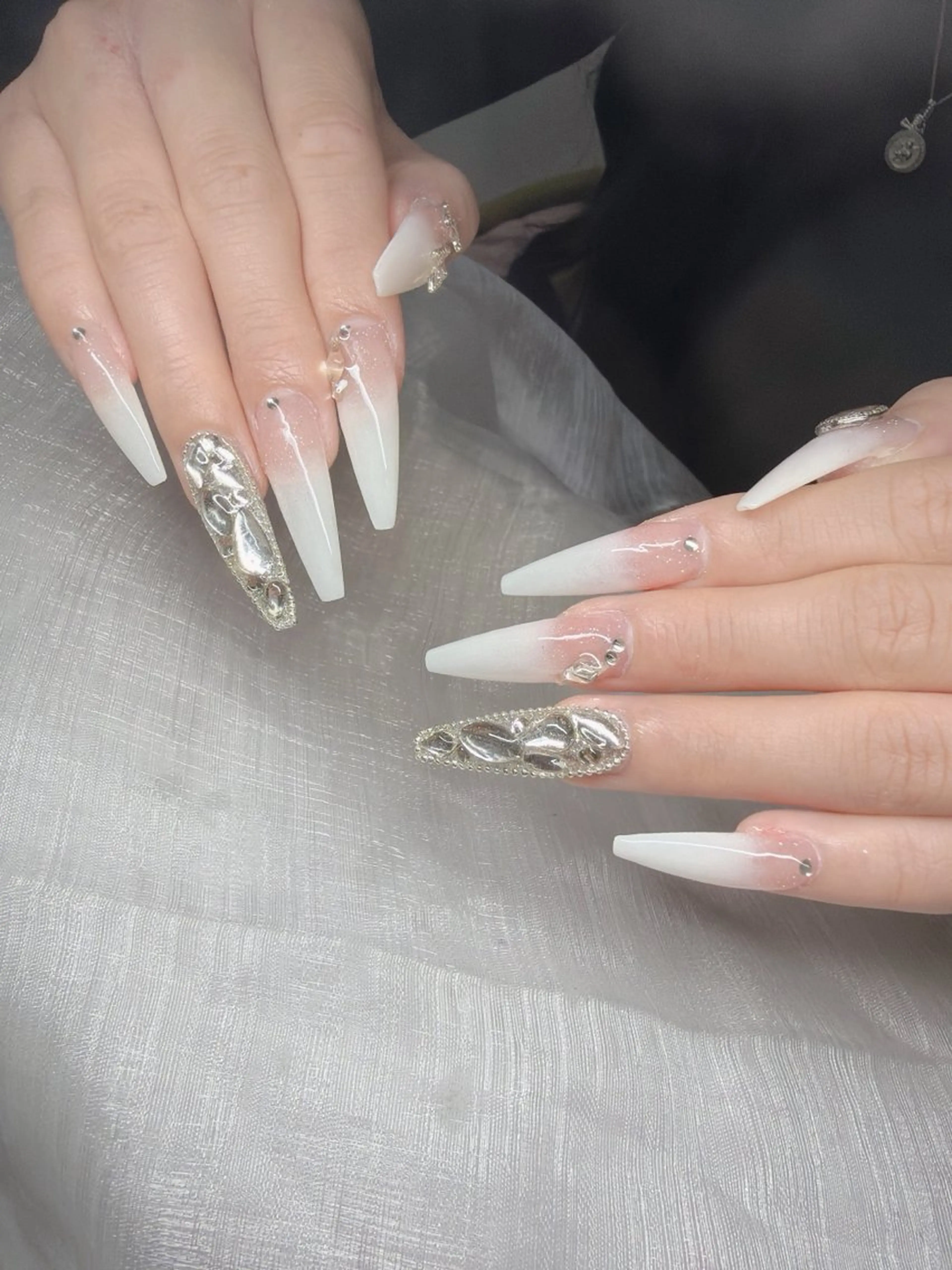 ネイル ハンドネイル Lee Nailsのネイルデザイン