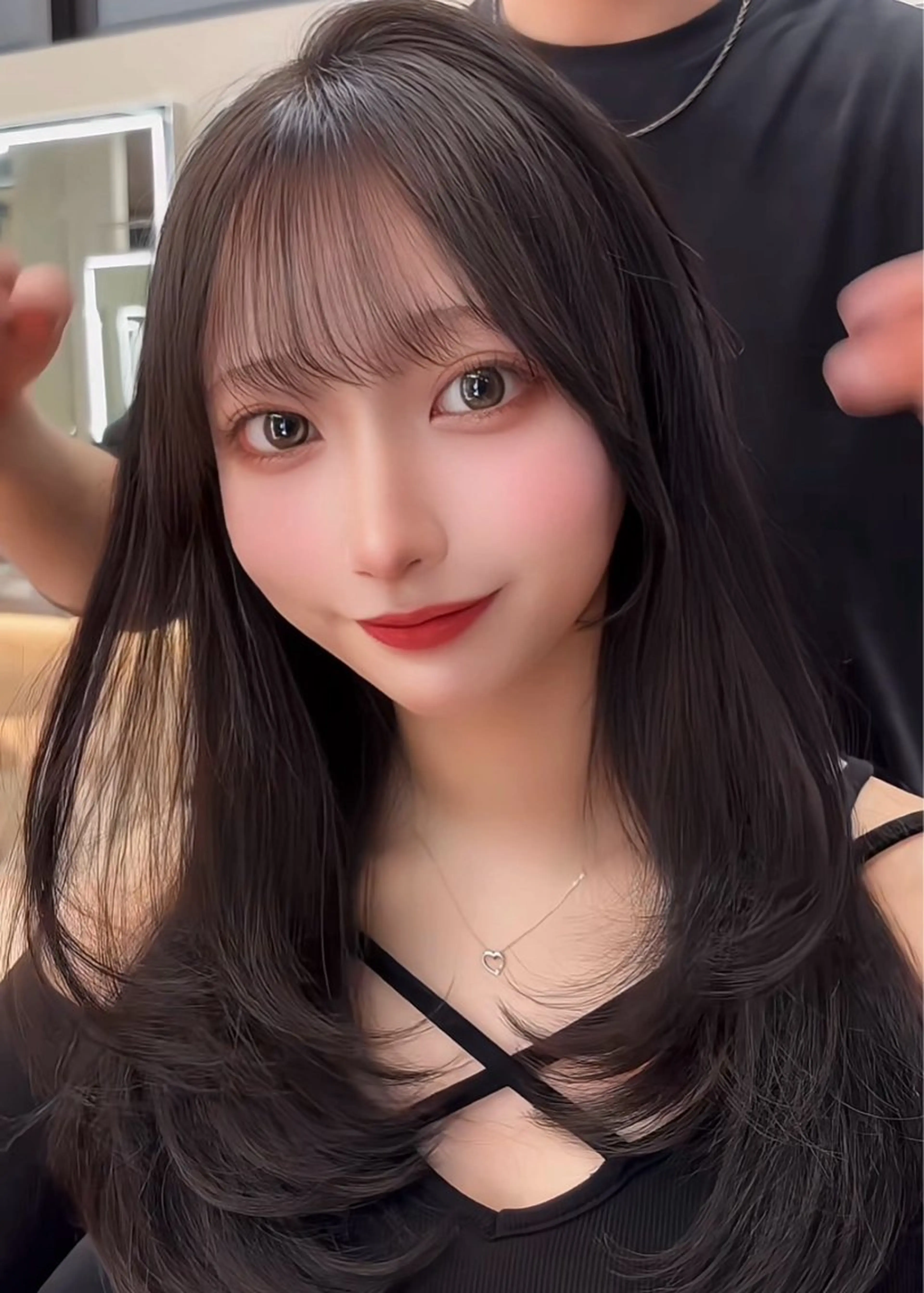 ミディアム カラー ミディアムレイヤー 透明感カラー レイヤーカット 【美髪矯正】 吉村　清志のヘアスタイル