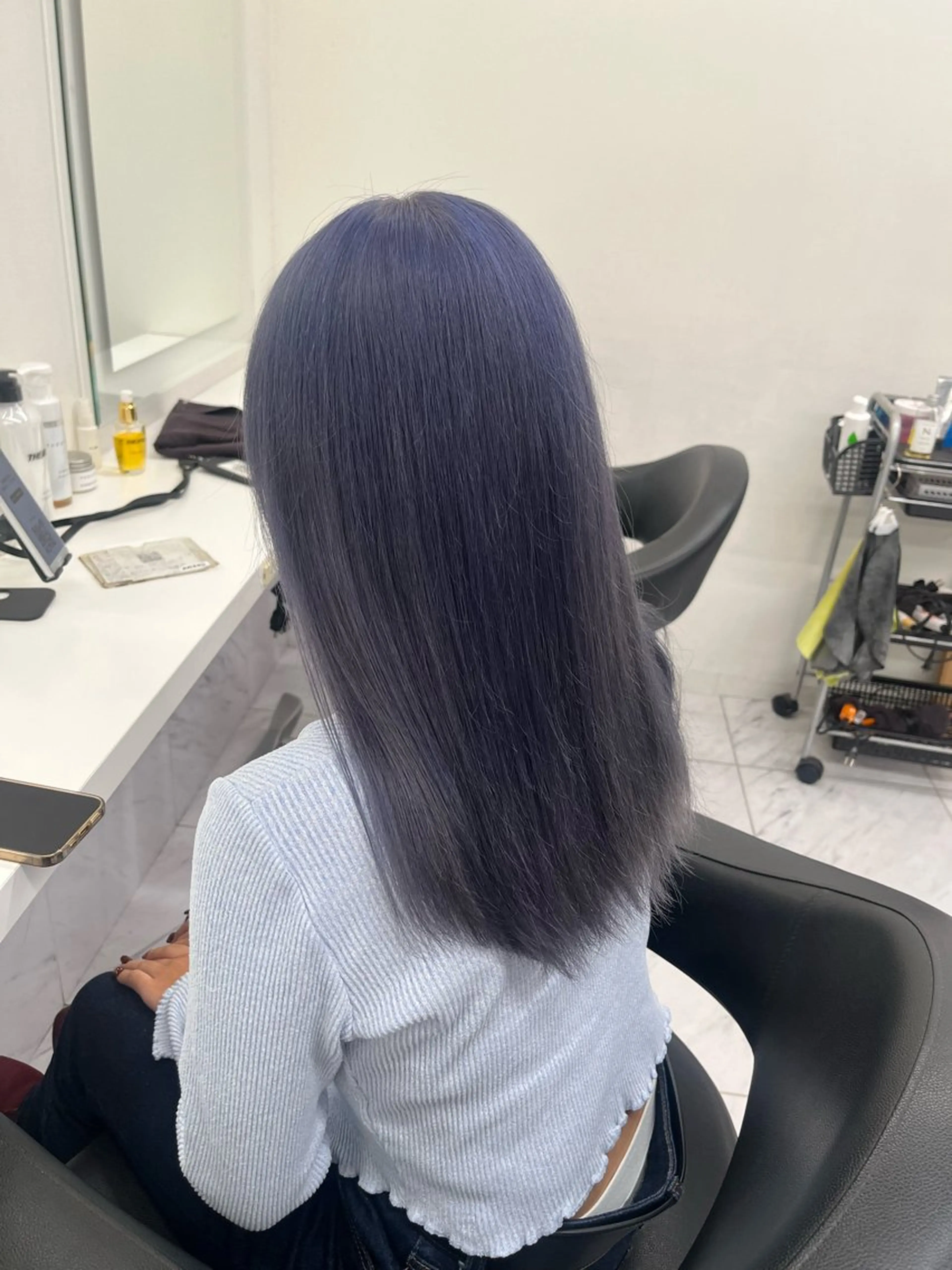 ロング 寒色＆ブリーチ特化 寒色MiOのヘアスタイル