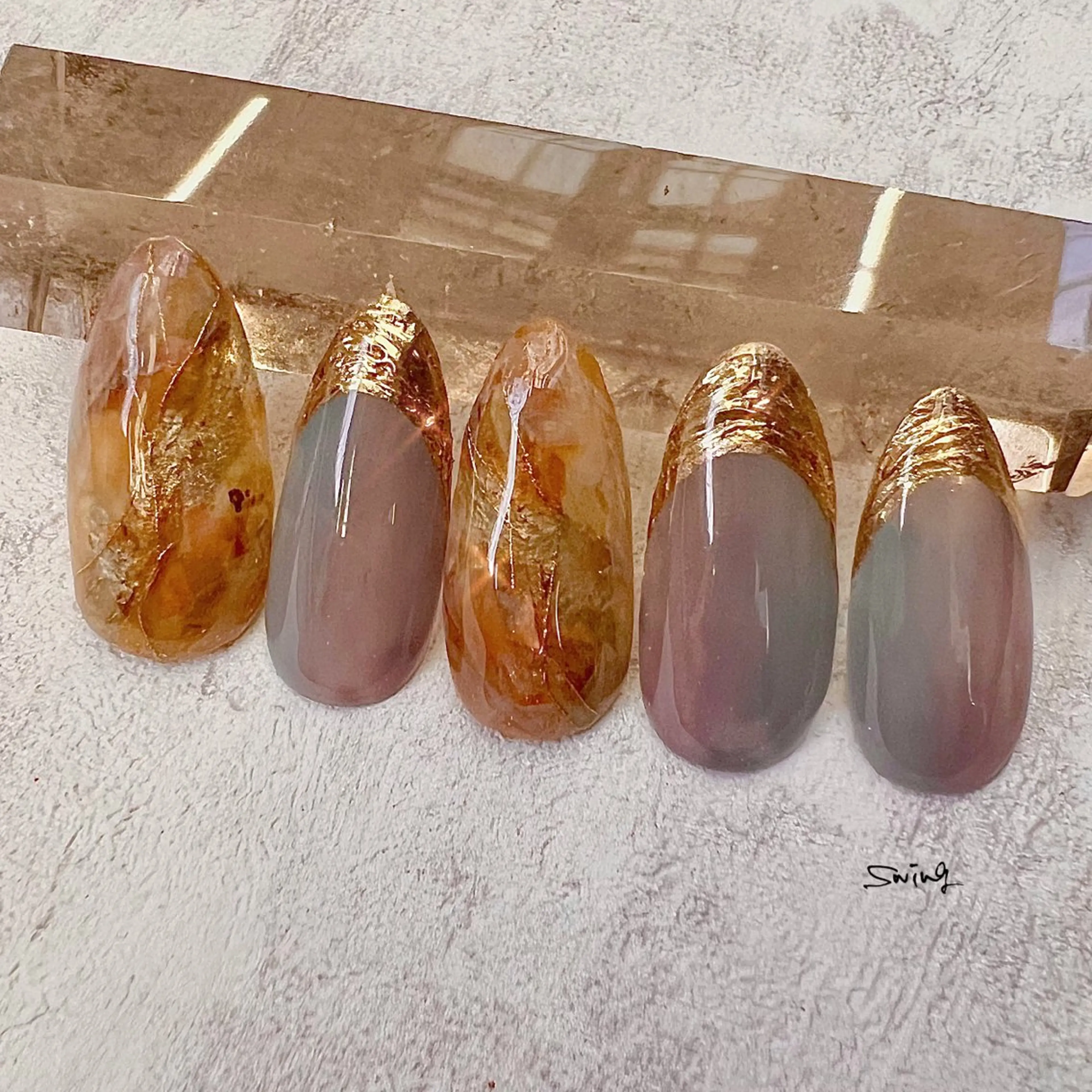 ネイル フレンチネイル グラデーション ミラーネイル SWING Nail Salon所属・Yoshida Takakoのネイルデザイン