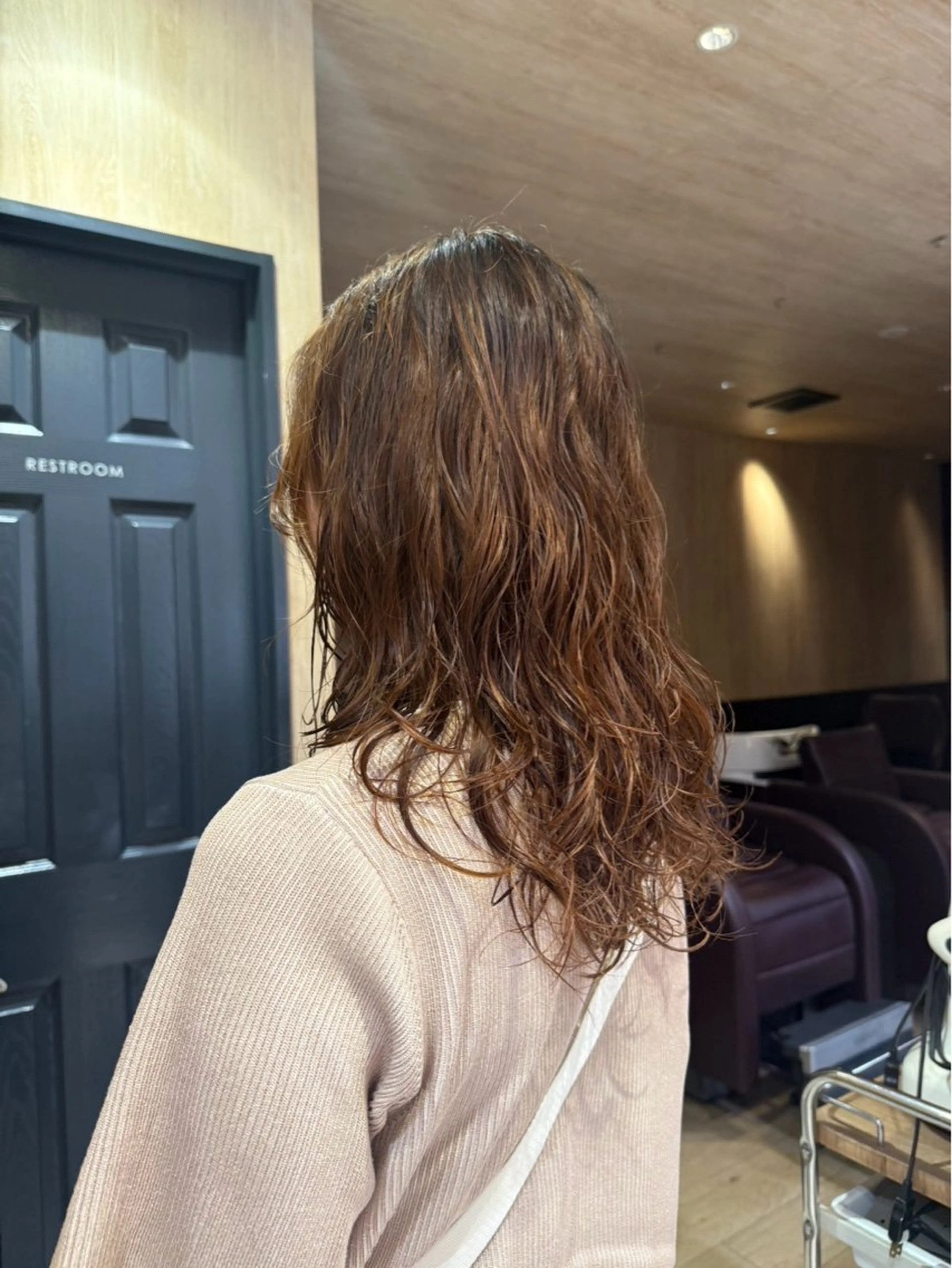 セミロング カット パーマ 暖色カラー/パーマ /AKIR‎A🌝のヘアスタイル