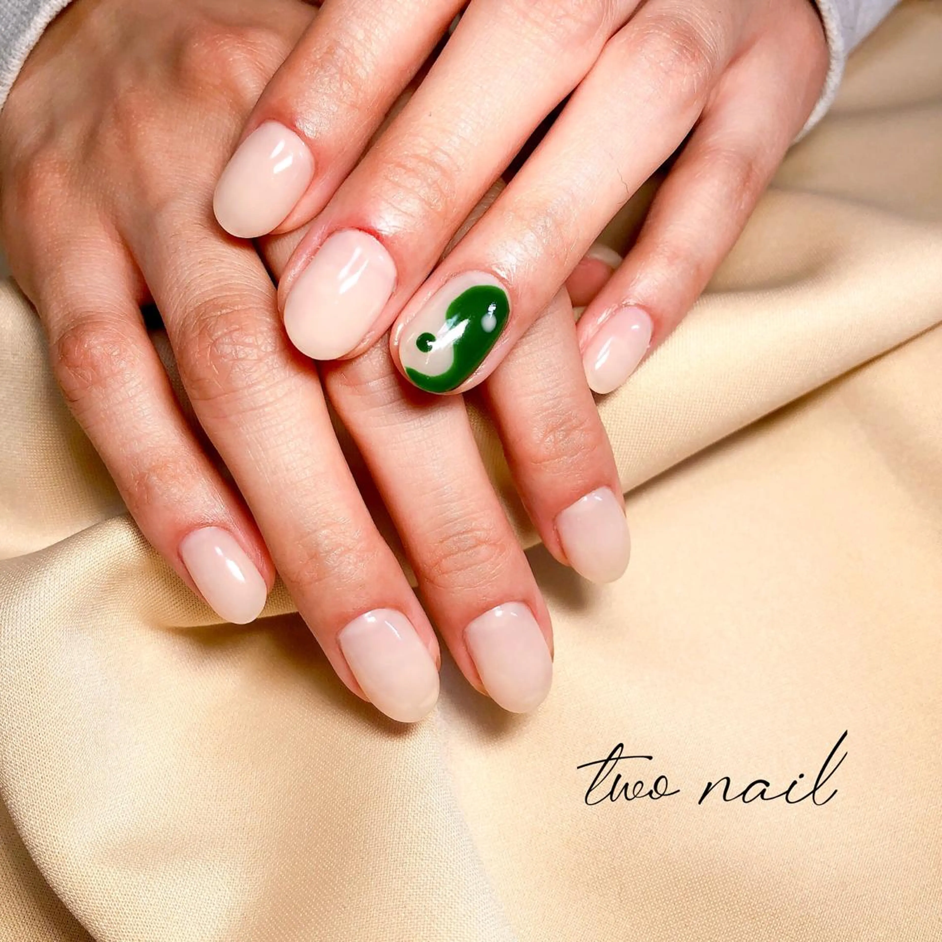 ネイル アートネイル フットネイル ハート ニュアンスネイル ホワイト two nailのネイルデザイン