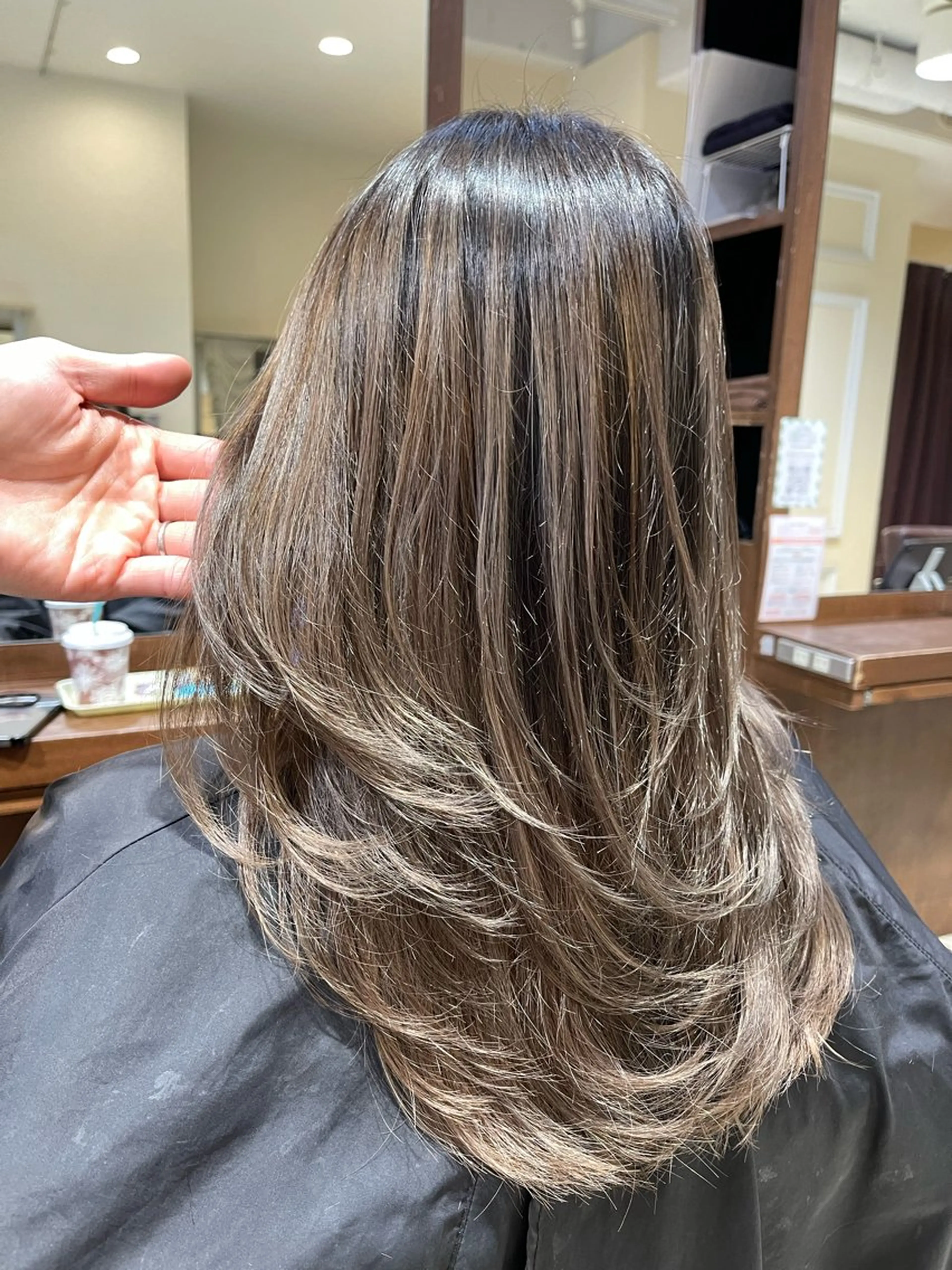 ミディアム カラー カット ヘアカラー トリートメント Che'ri所属・海外レイヤー/ レイヤーカット/和田のヘアスタイル