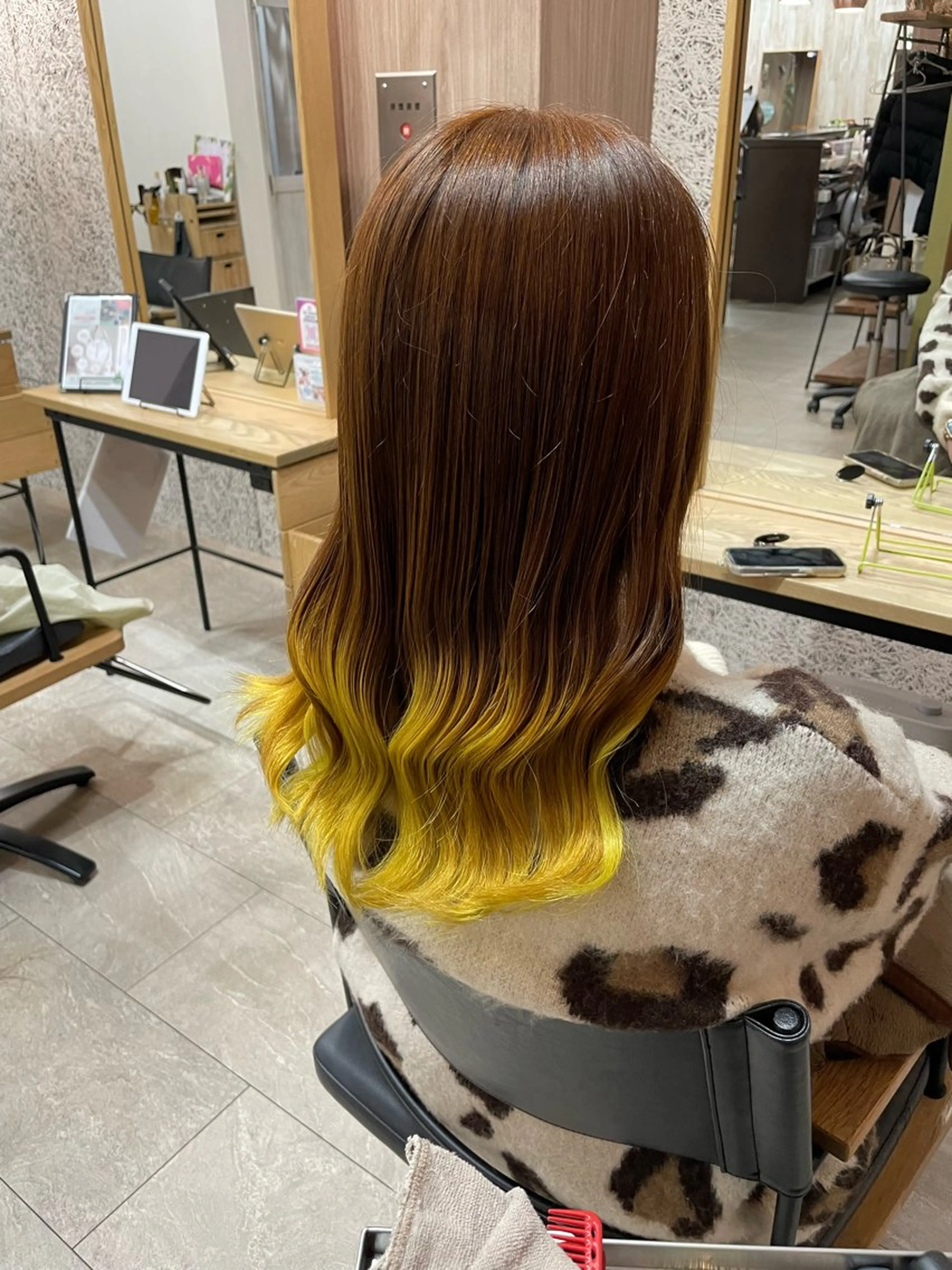 セミロング 浅川恵太/縮毛矯正 /ブリーチ縮毛矯正のヘアスタイル