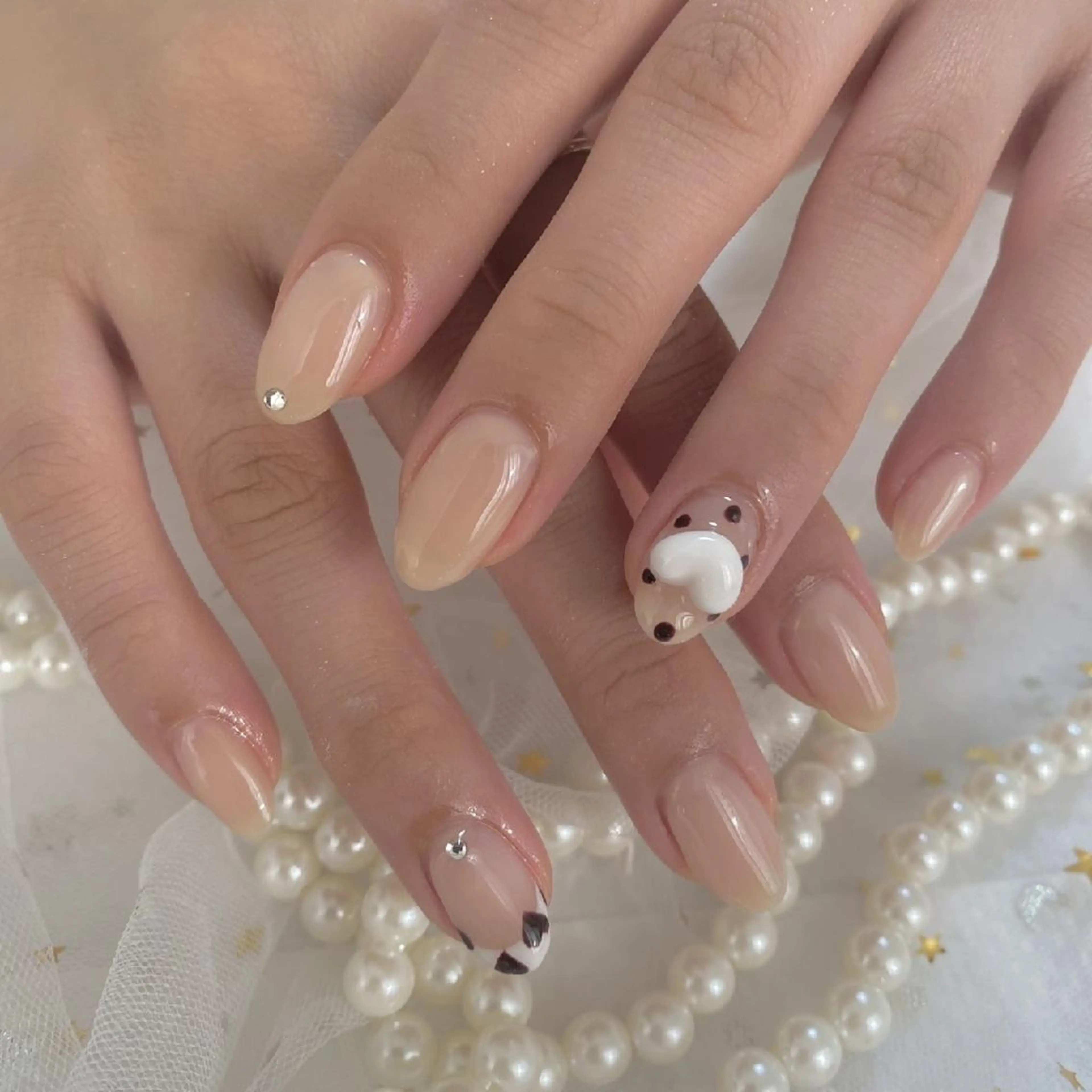 オフなし✨ワンカラー+2本ストーンつけ放題の写真