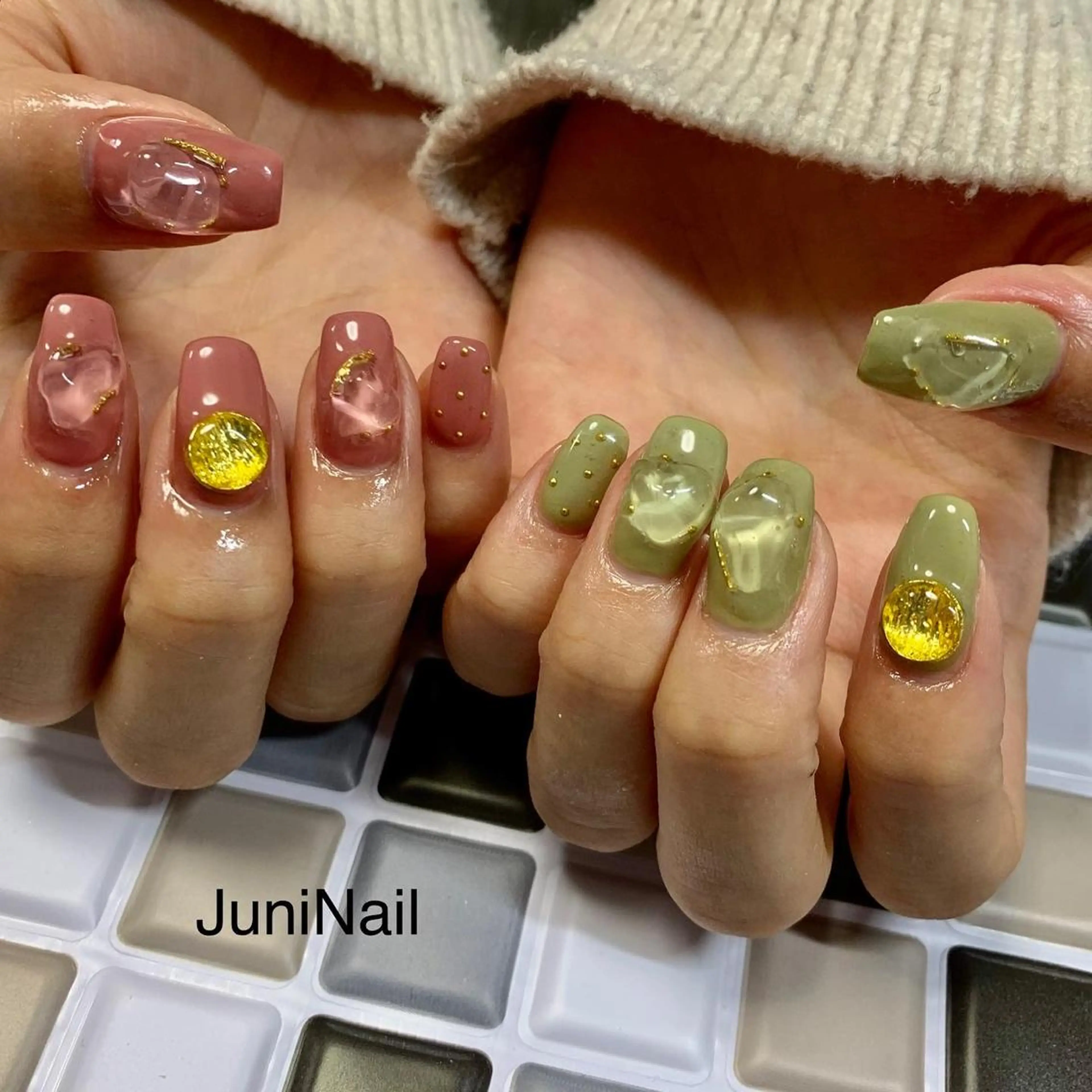 ネイル オーロラネイル クリアネイル 成人式 フラッシュネイル フレンチネイル ハンドネイル JuniNail 주니네일🇰🇷suのネイルデザイン