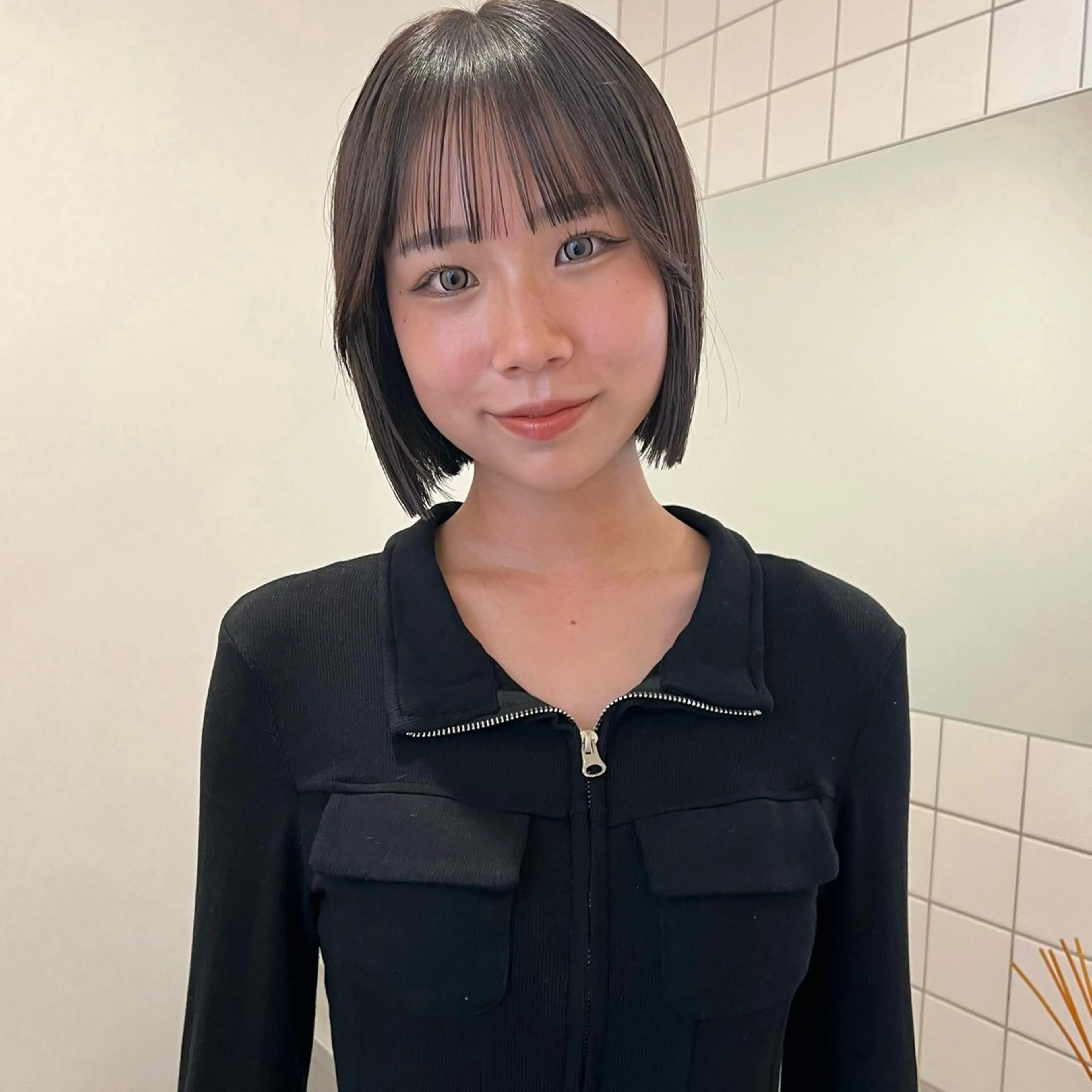 ミディアム 舟橋耀/ブリーチカラ ー/レイヤーカットのヘアスタイル