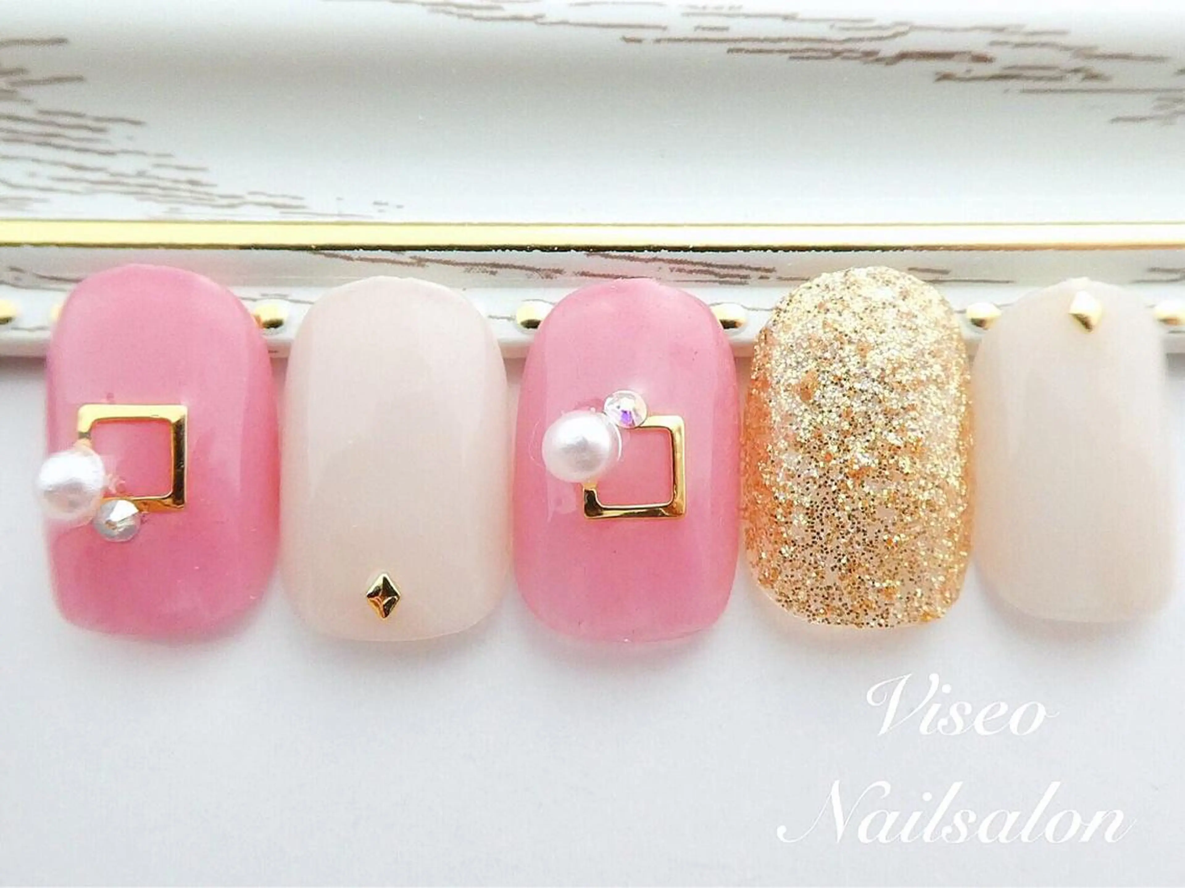 ネイル Viseo《6週間 長持ちパラジェル》のネイルデザイン