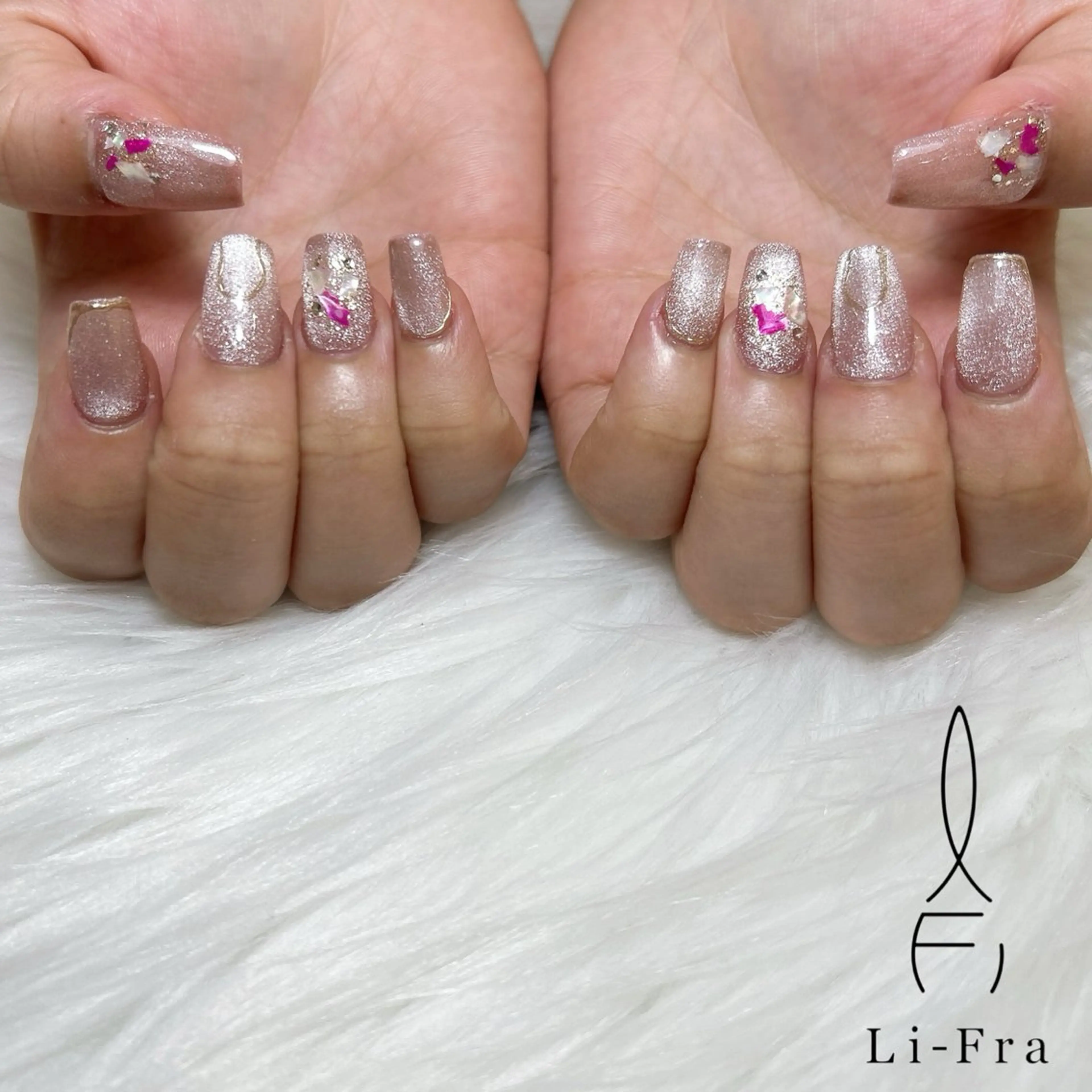 ネイル ハンドネイル lifra MANAKAのネイルデザイン