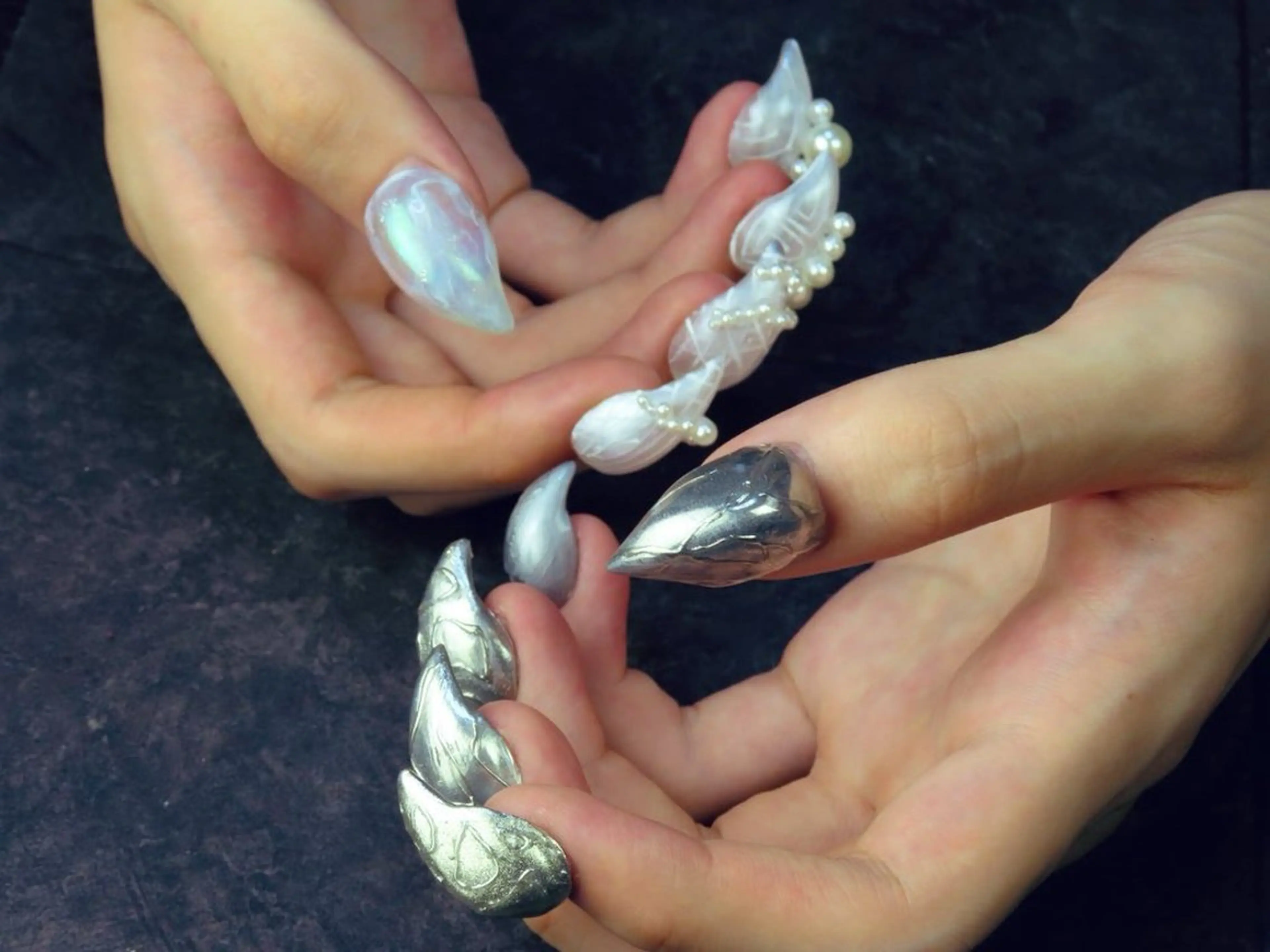 ネイル シルバー ハンドネイル 中村 翠のネイルデザイン