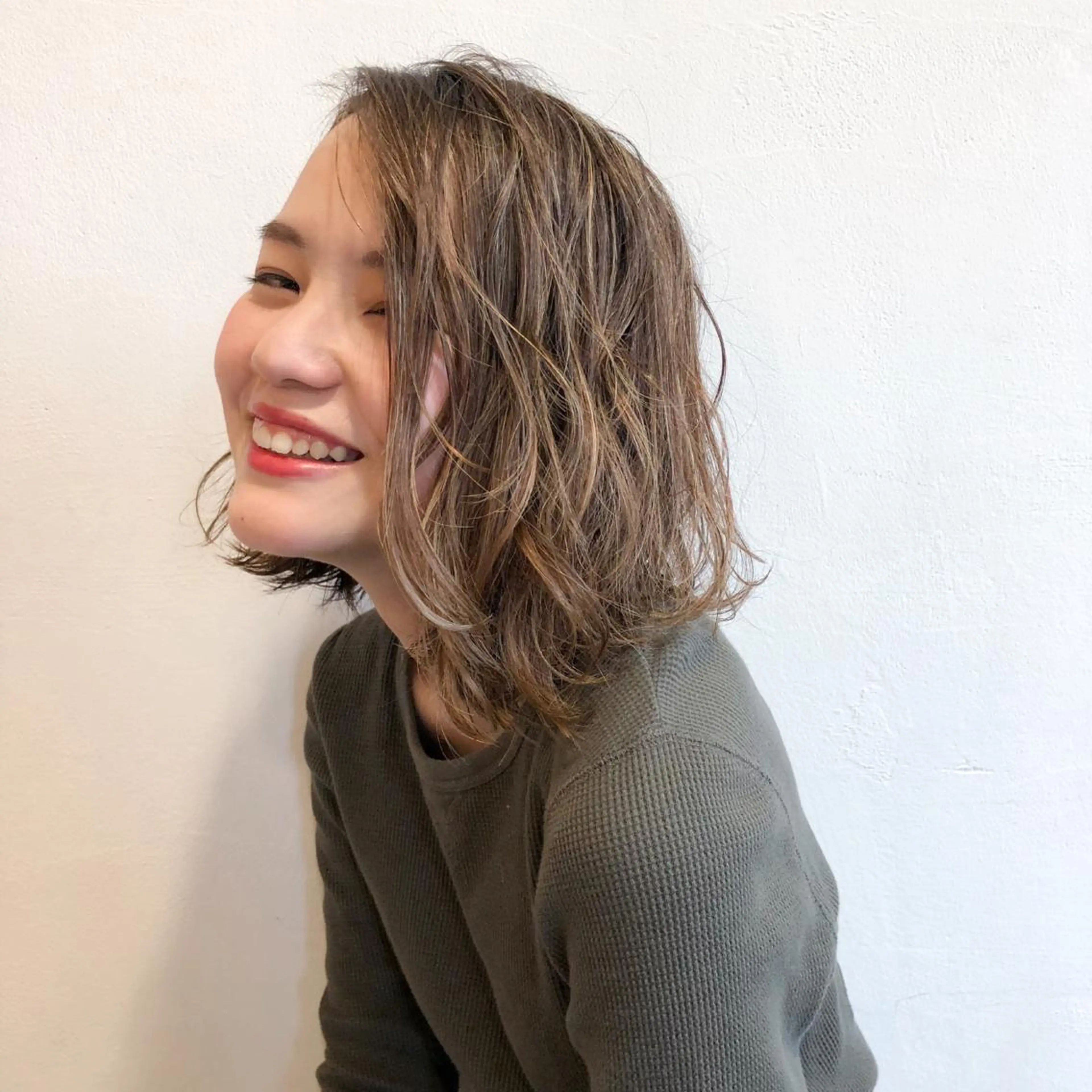 ショート カラー ハイライトカラー ボブ ハイライト カット特化柏駅 徒歩3分LOUのヘアスタイル