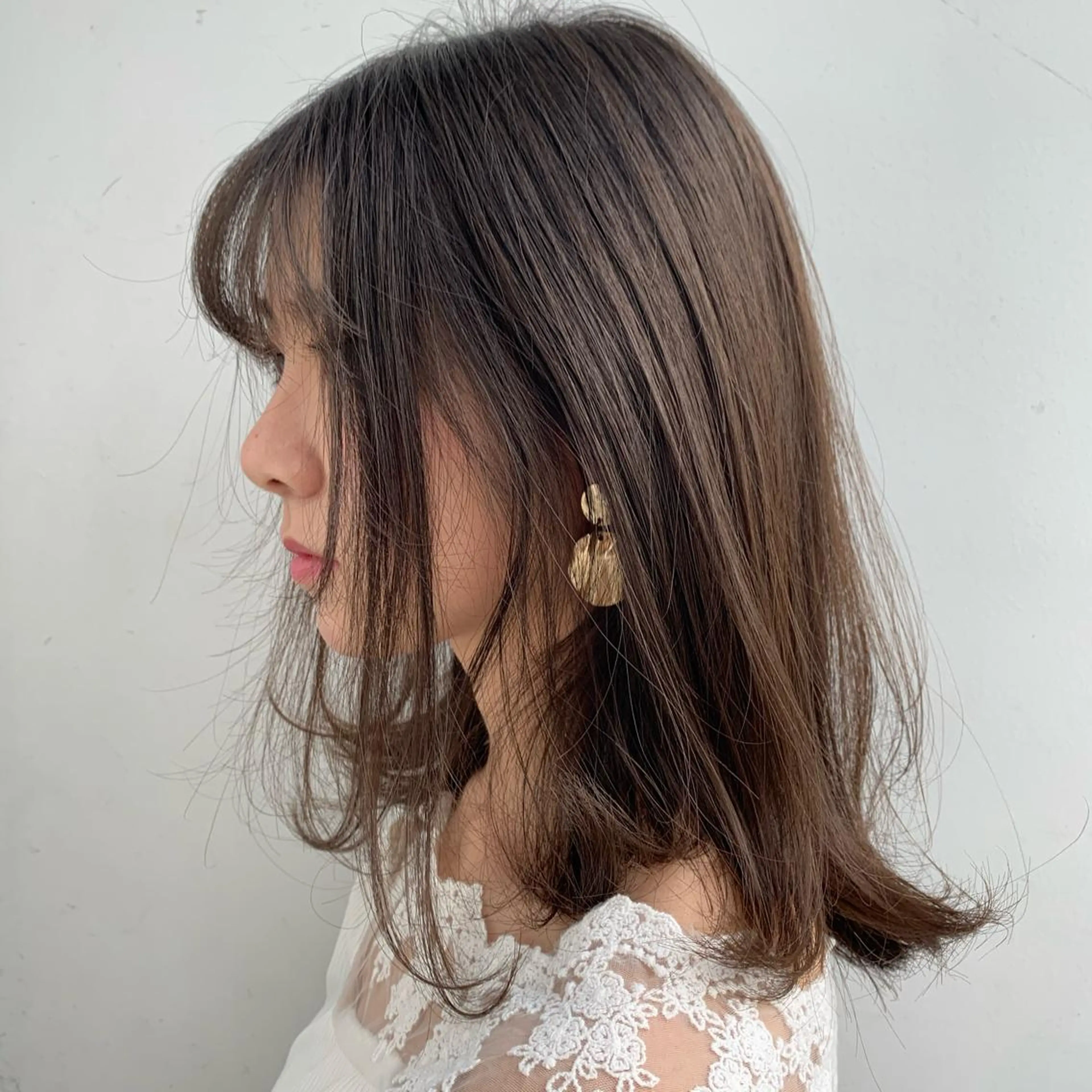 ミディアム レイヤーカット 顔周りカット/アレン ジ/カラー小野寺紗良のヘアスタイル