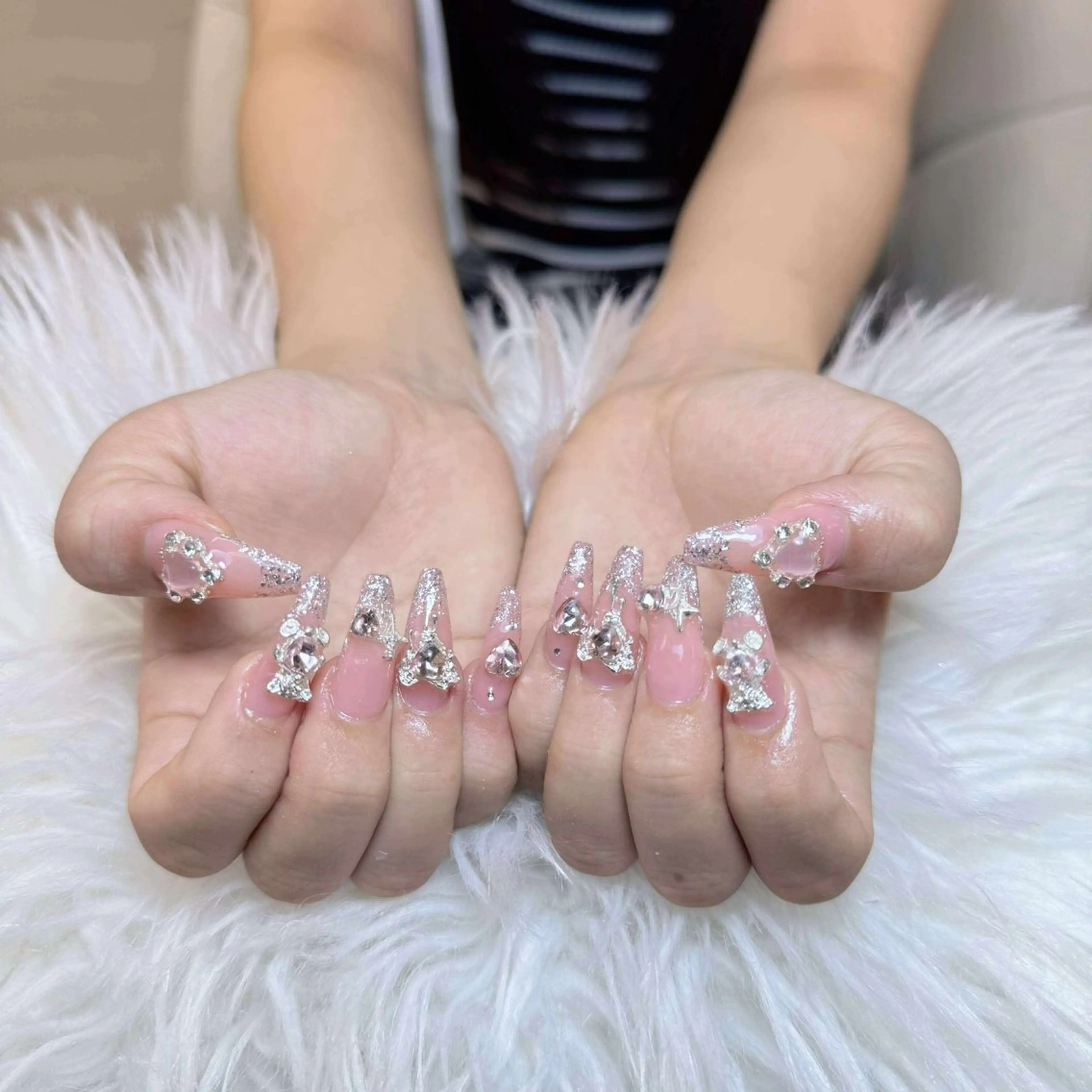 ネイル ハンドネイル ハンドケア Anh Nail 歌舞伎町のネイルデザイン