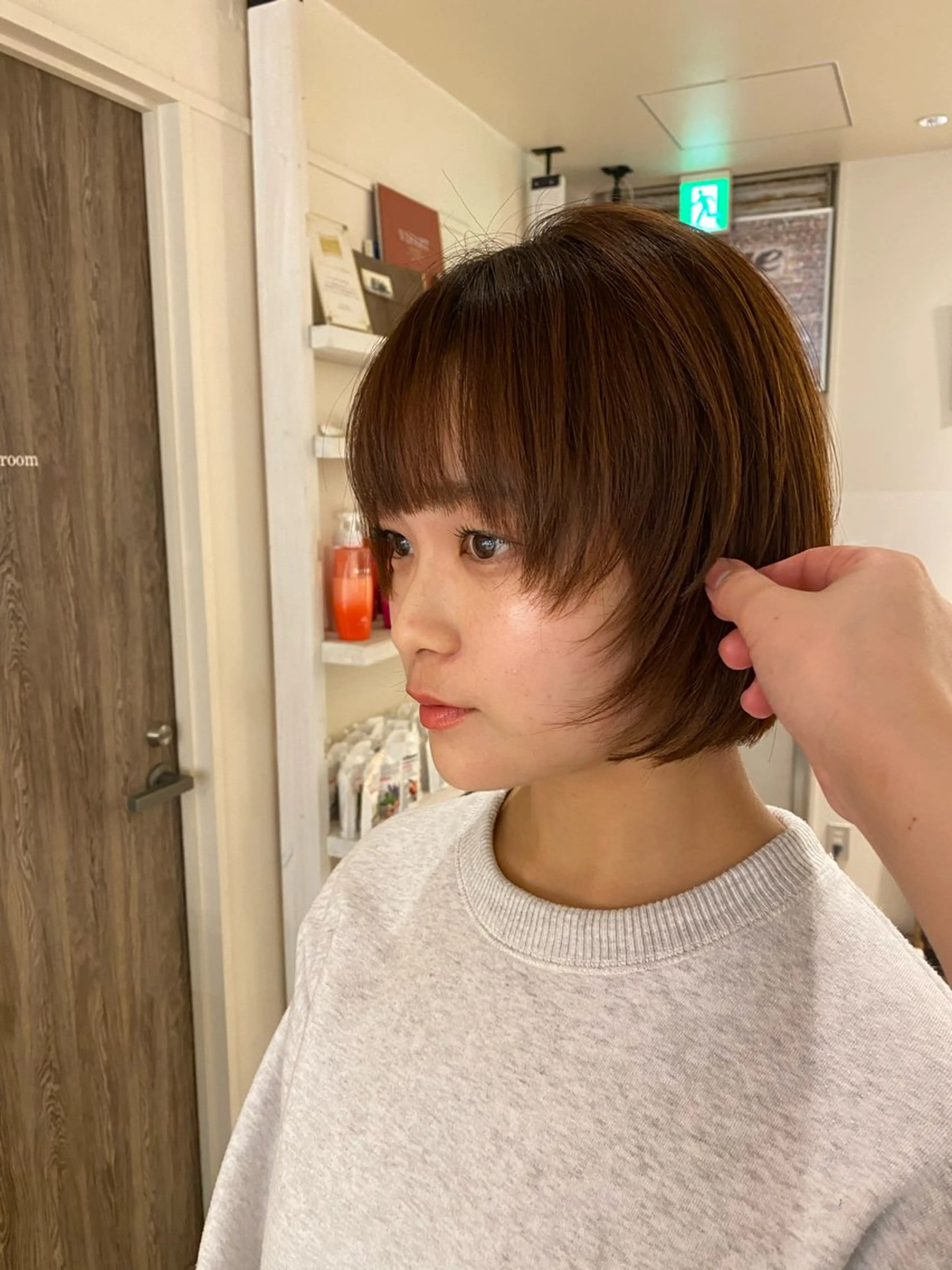 ショート カラー パーマ カット ヘアカラー ナチュラルヘア🫧 ナナミのヘアスタイル